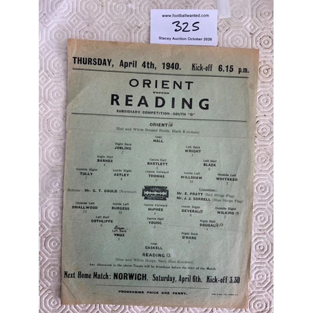 1939 - 1940 Orient v Reading Football Programme: Very good c...