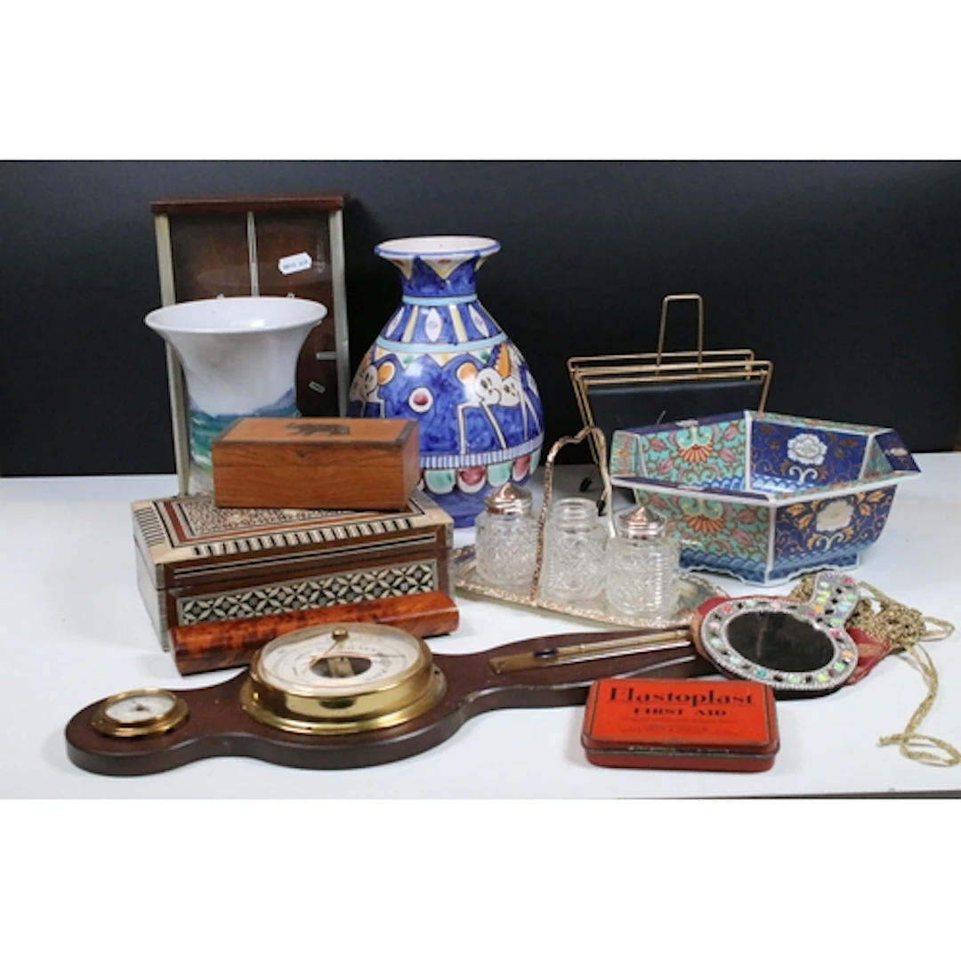Collection of ceramics and other collectables, to comprise H...