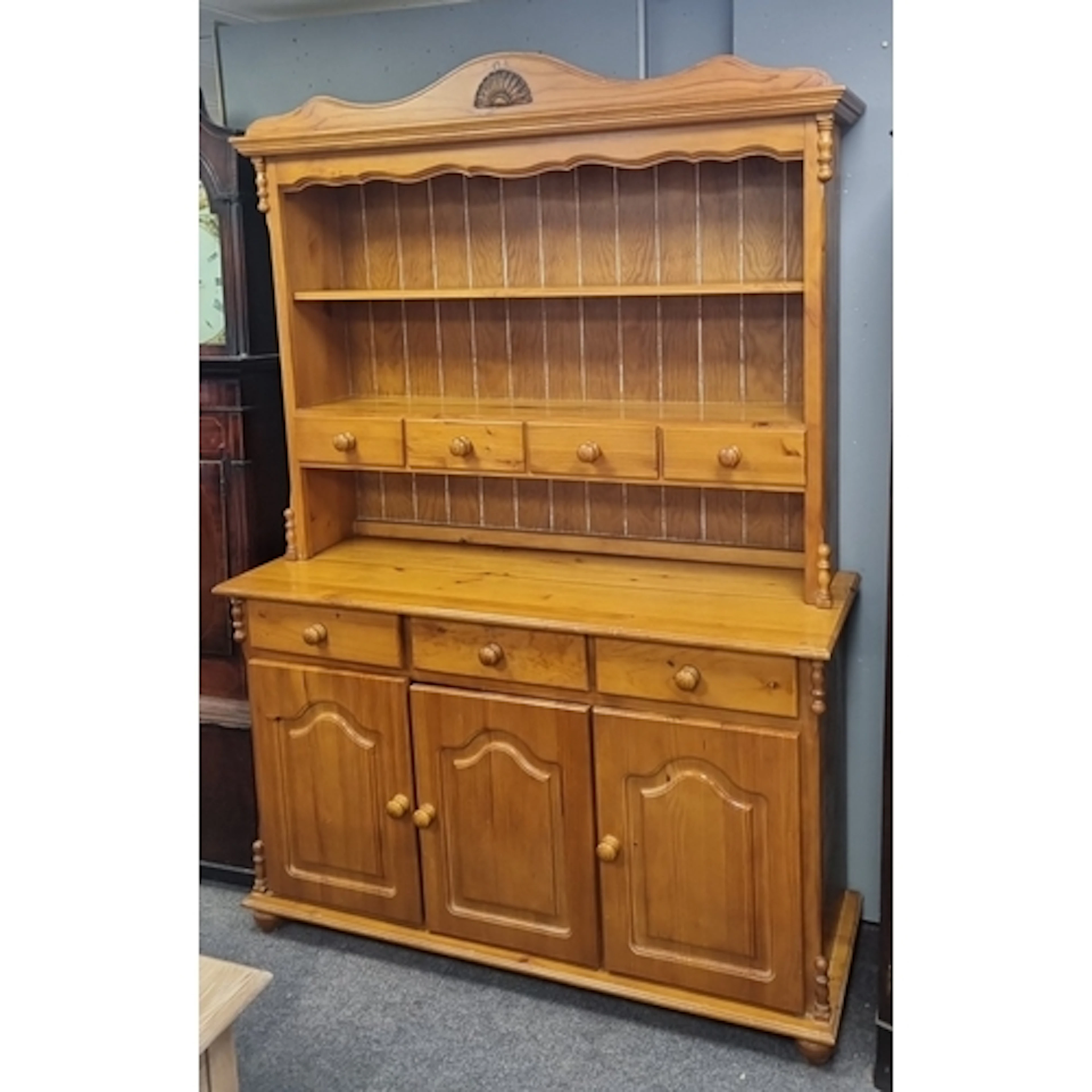 Pine Dresser Cabinet H: 216 cm x W: 150 cm x D: 51 cm.