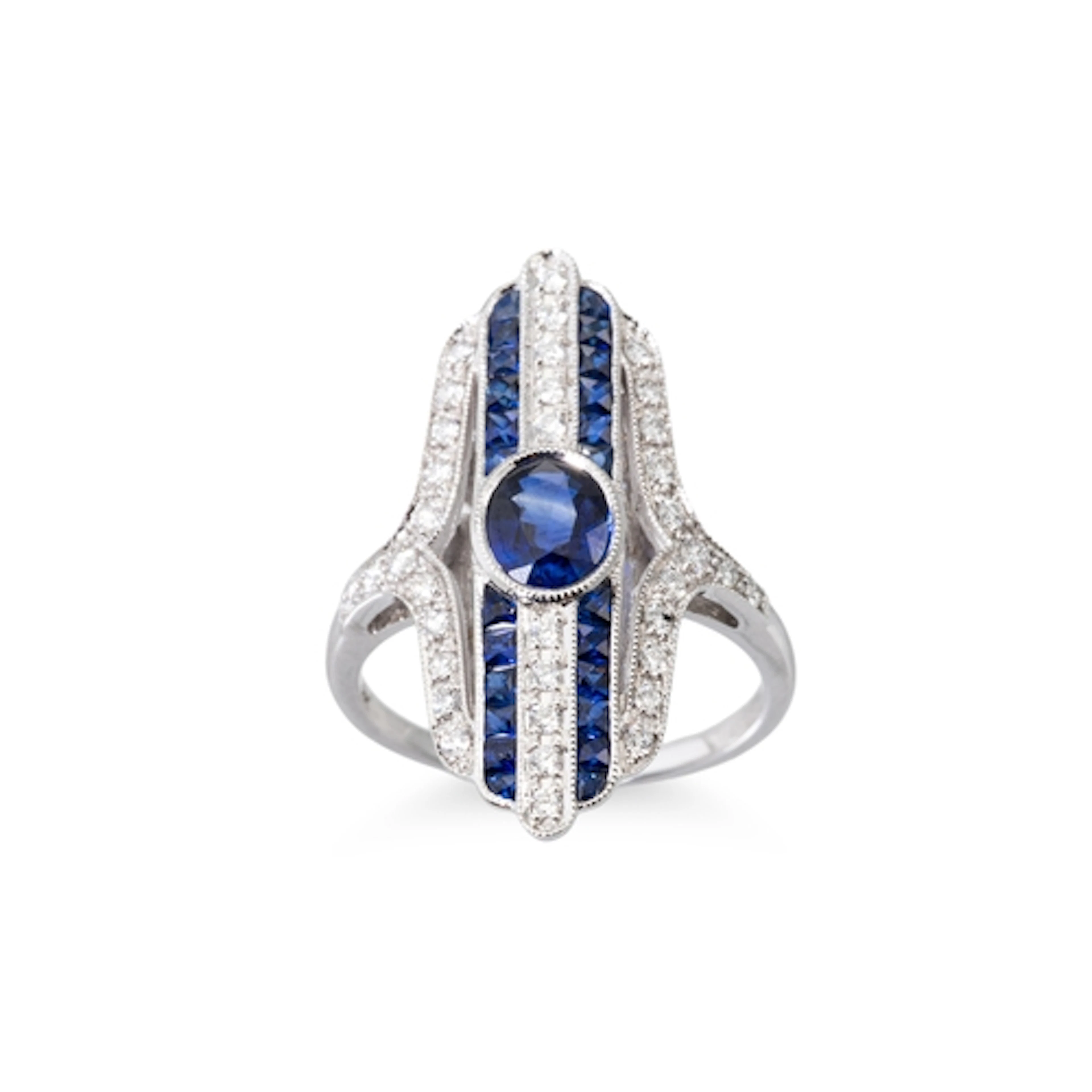 AN ART DECO STYLE SAPPHIRE AND DIAMOND PLAQUE RING, the cent...