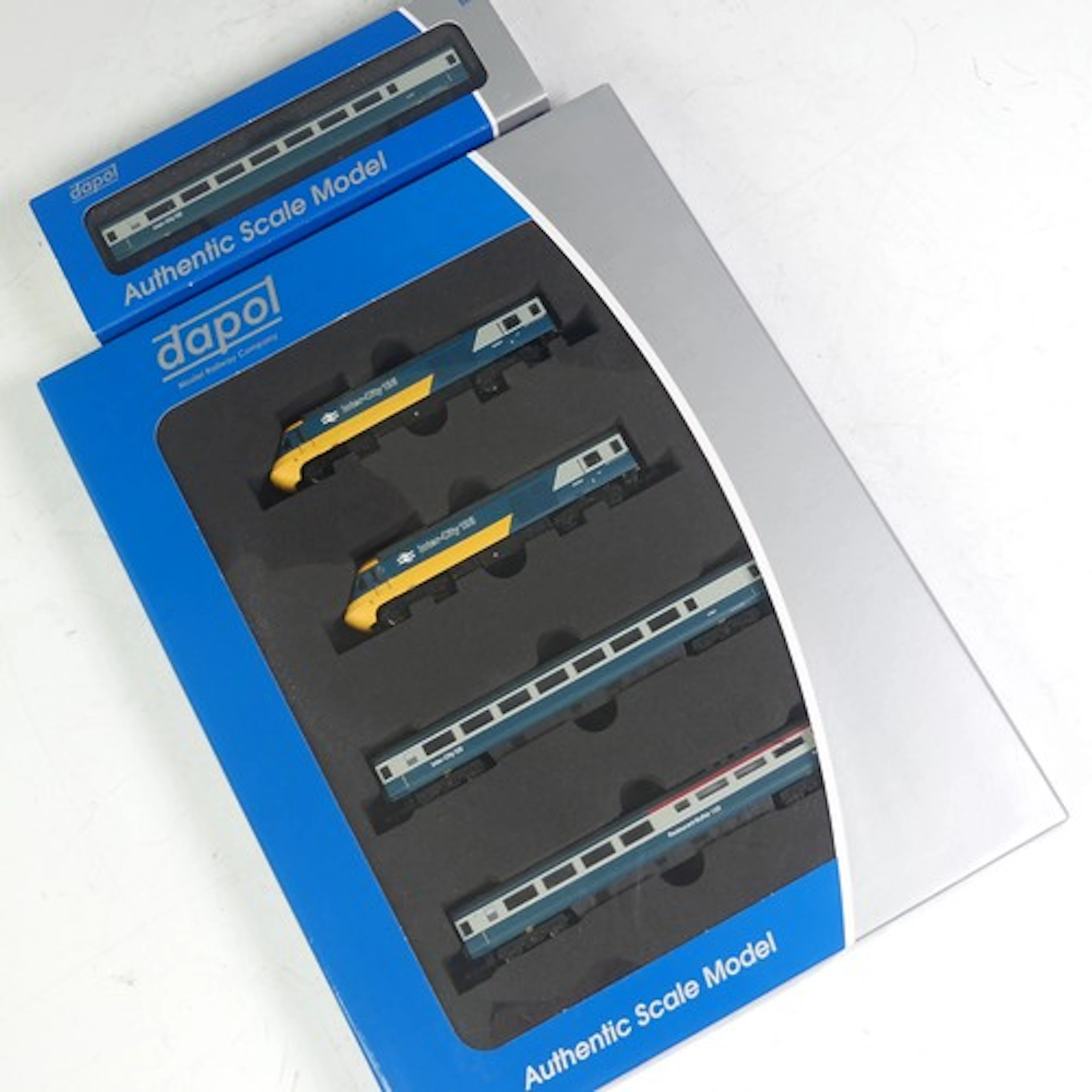 Dapol N gauge: 2D-019-013 Class 43 HST four-car Book Set, BR...