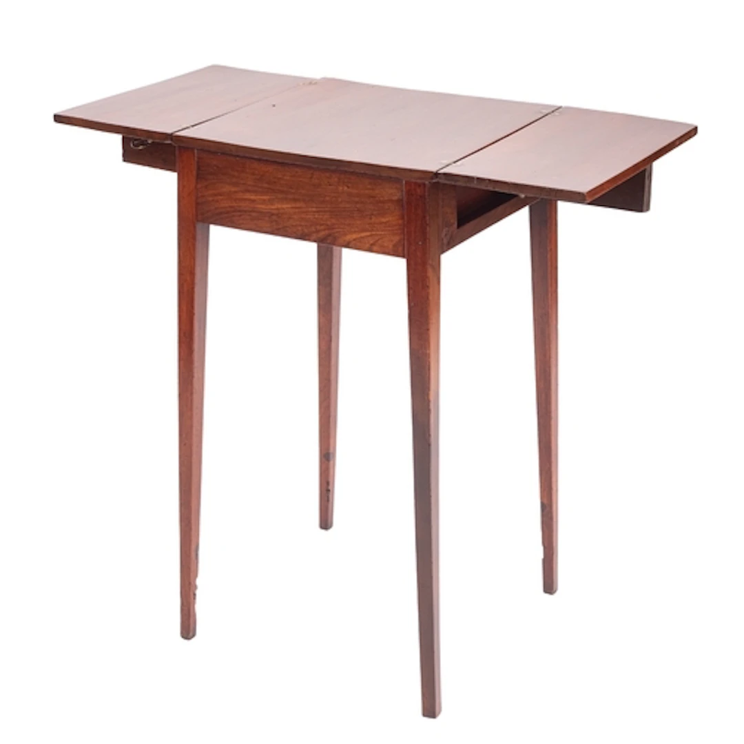 A George III mahogany tea or occasional table, circa 1800; t...