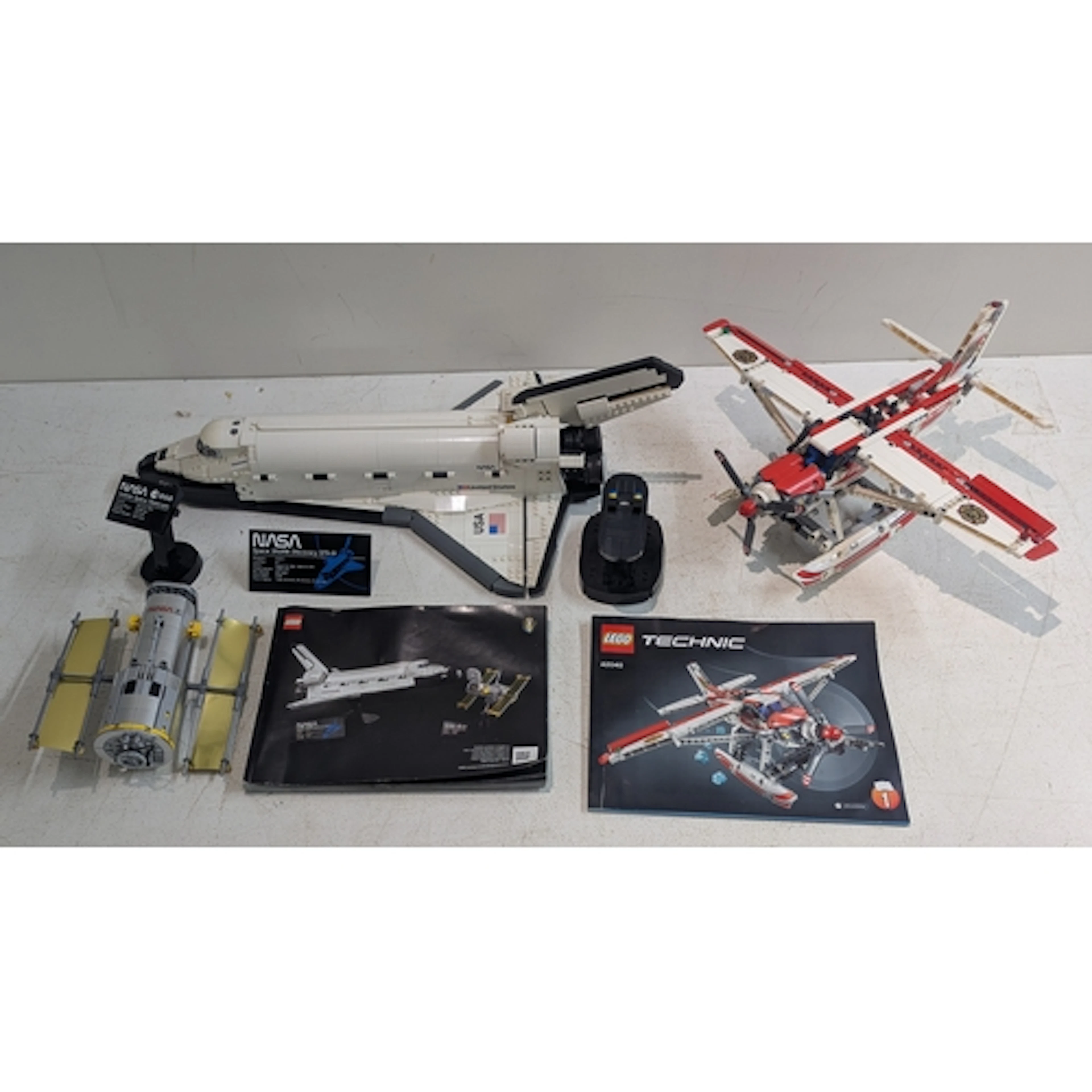 Two Lego models to include a Nasa Space shuttle with Hubble ...
