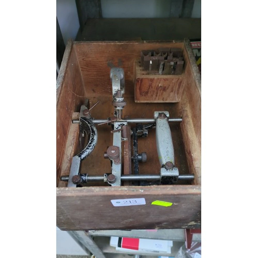 Boxed adjustable metalworking jig with parallel steel guide ...