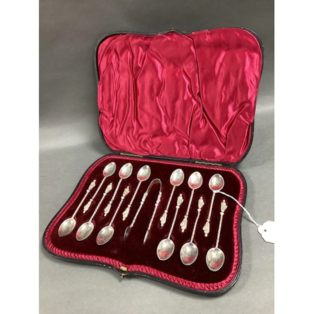 A Matched Set of Twelve Late Victorian / Edwardian Hallmarke...