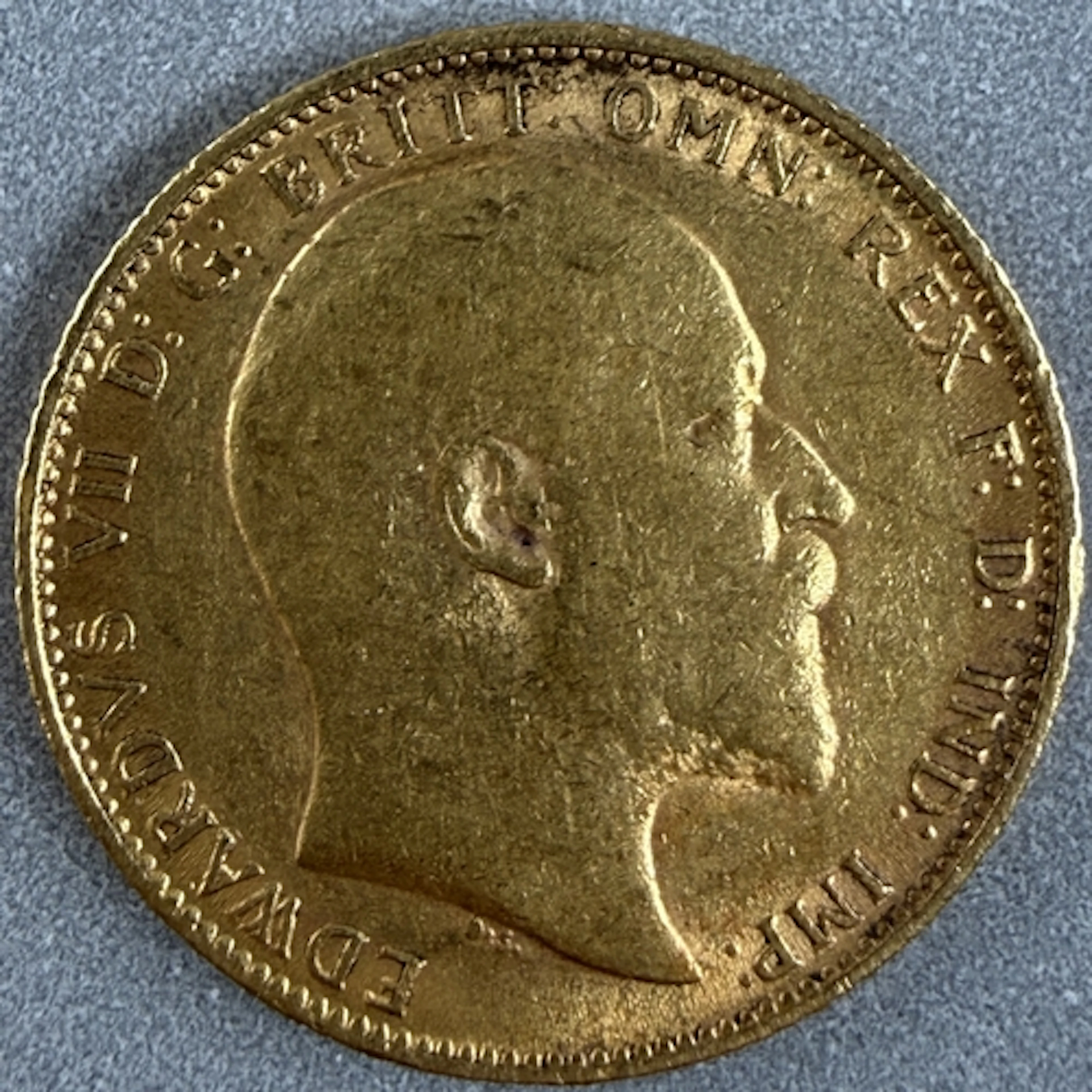 Coins: a 1905 Edward VII full gold sovereign, circulated....