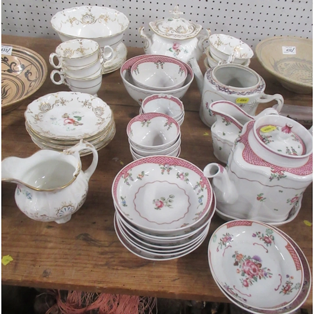 A collection of 19th century English porcelain, to include N...