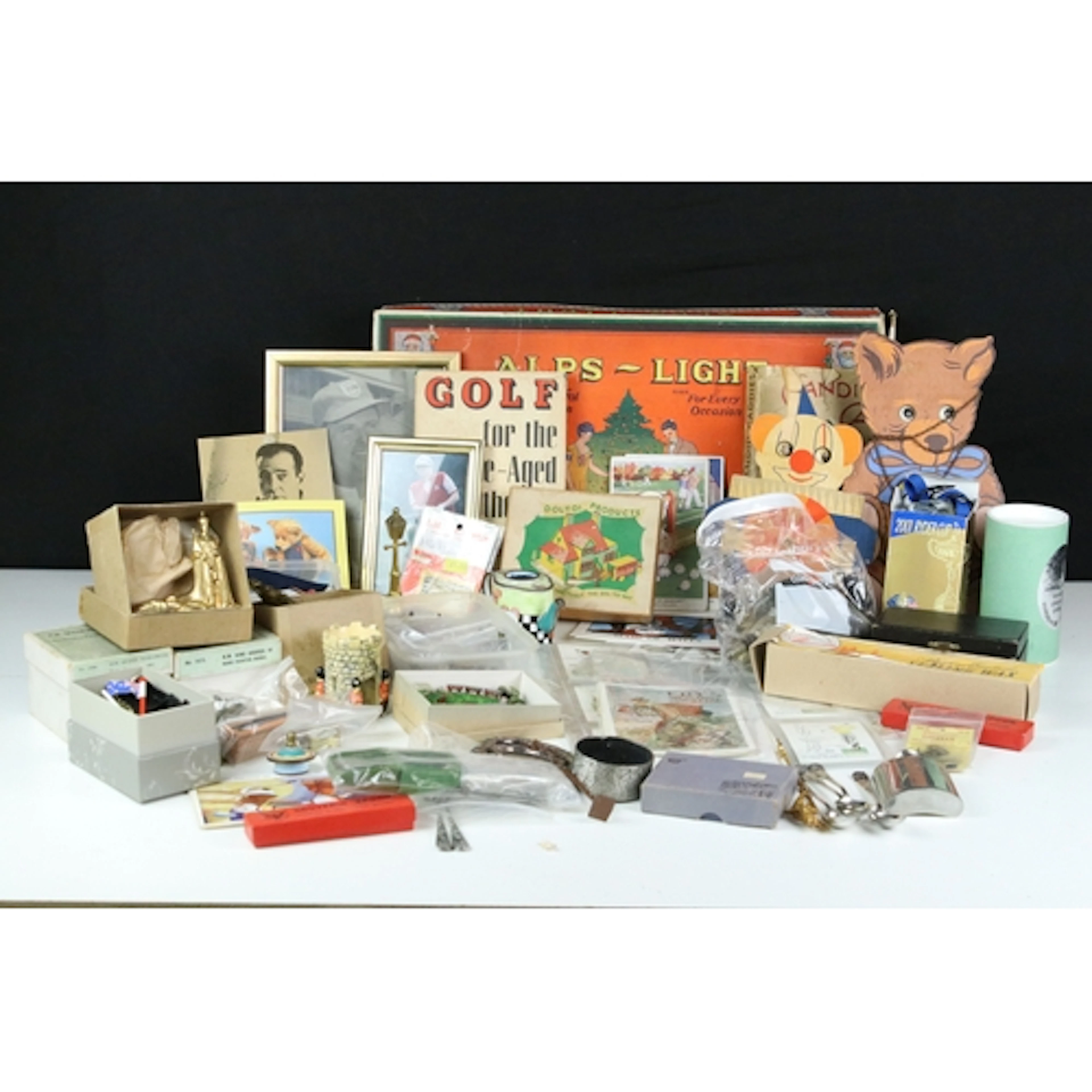 Collection of mixed collectables, to include: boxed Alps - L...