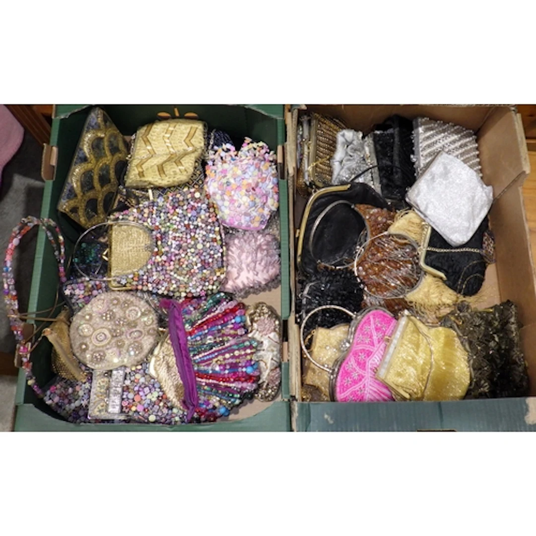 A qty of purses (2)