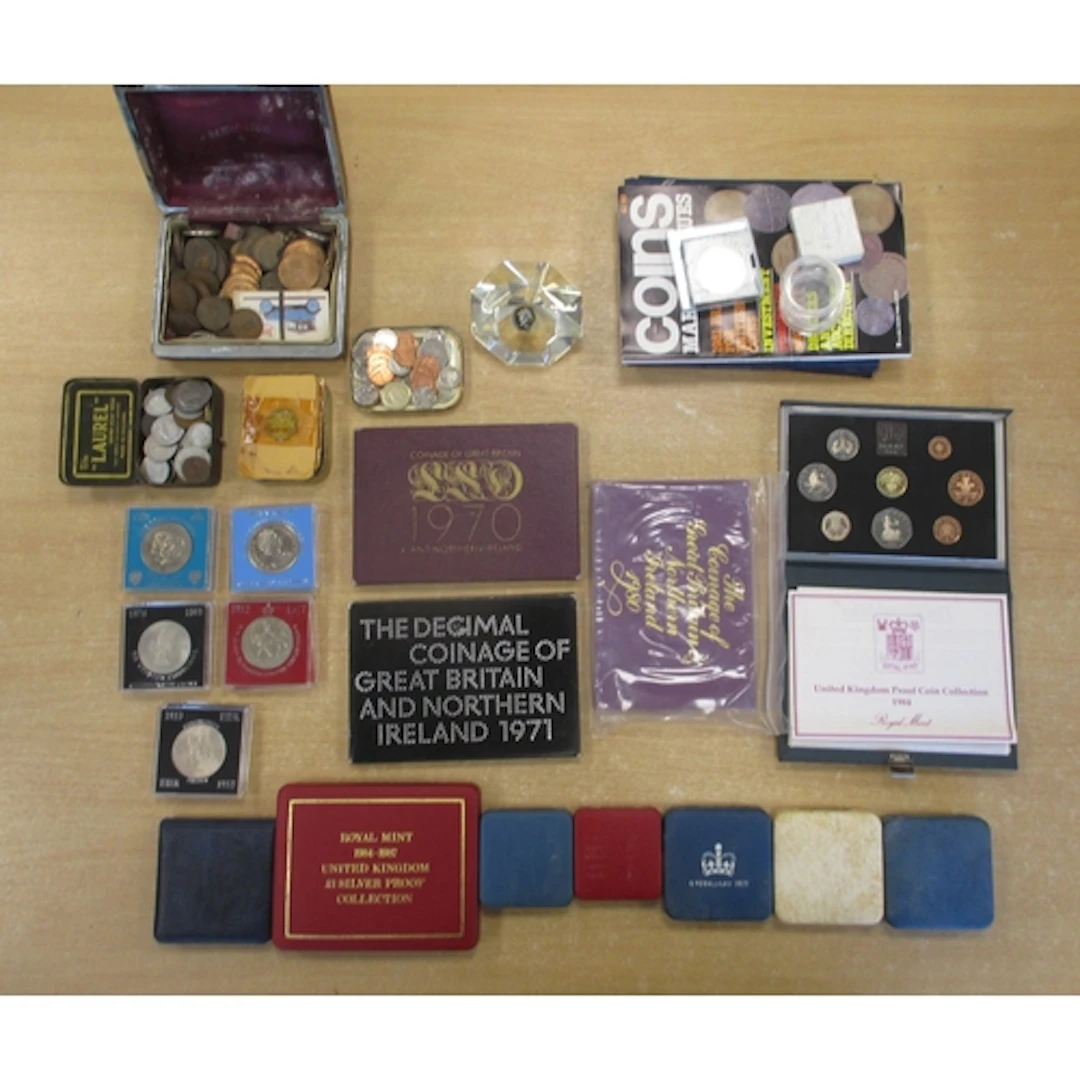 Collection of modern British cased silver proofs FDC sets in...