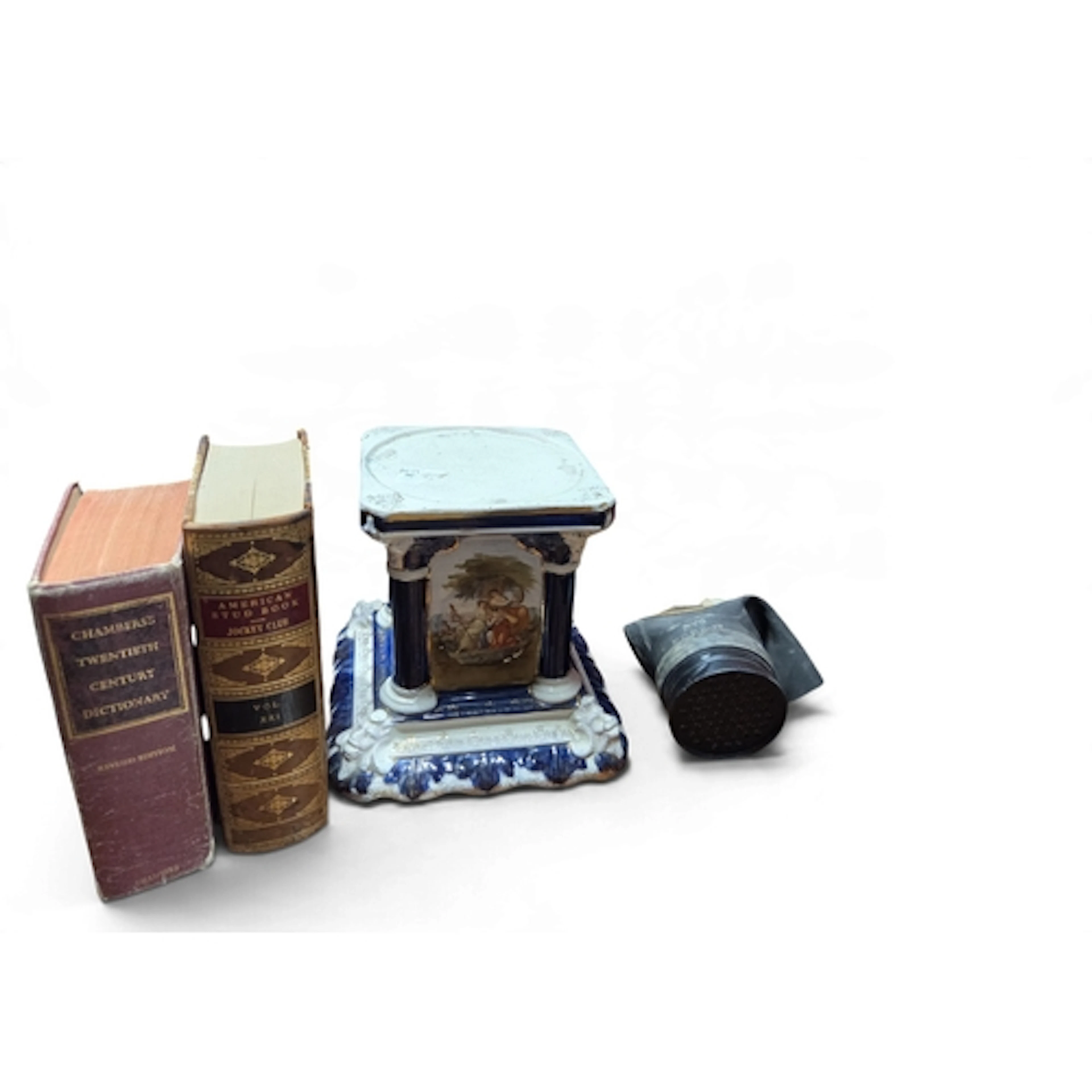 A quantity of vintage Items.
