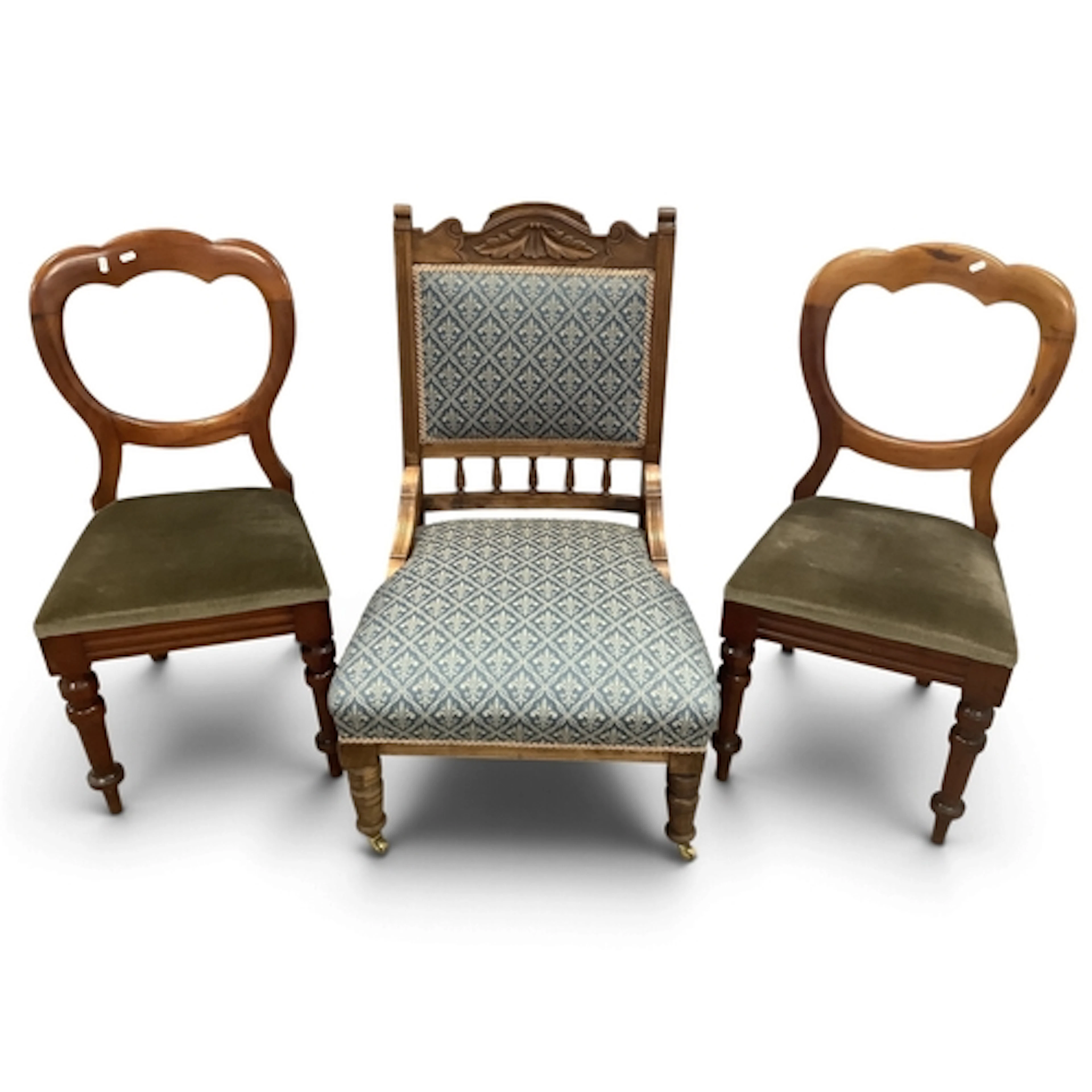 Early XX Century Walnut Parlour Nursing Chair with spindle a...