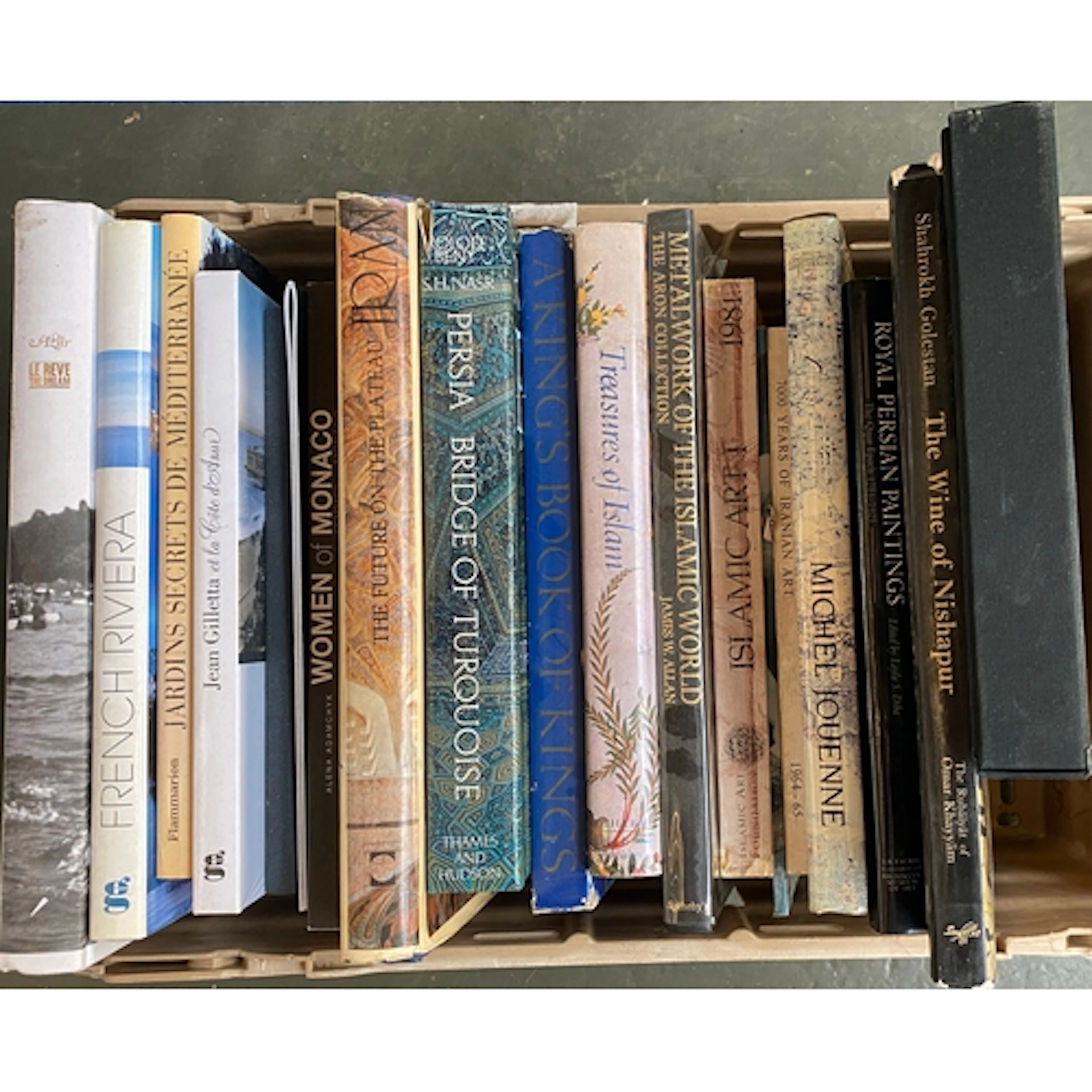BOOKS, ART. A very good, high quality selection. KAZEROUNI, ...