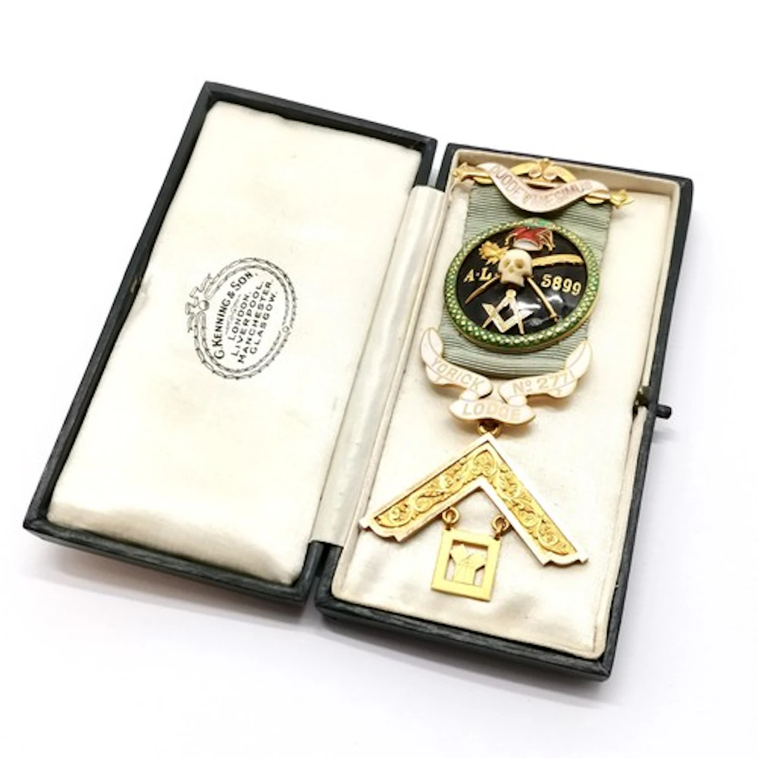 (1918) Masonic Yorrick Lodge No.2771 medal hallmarked 15ct g...