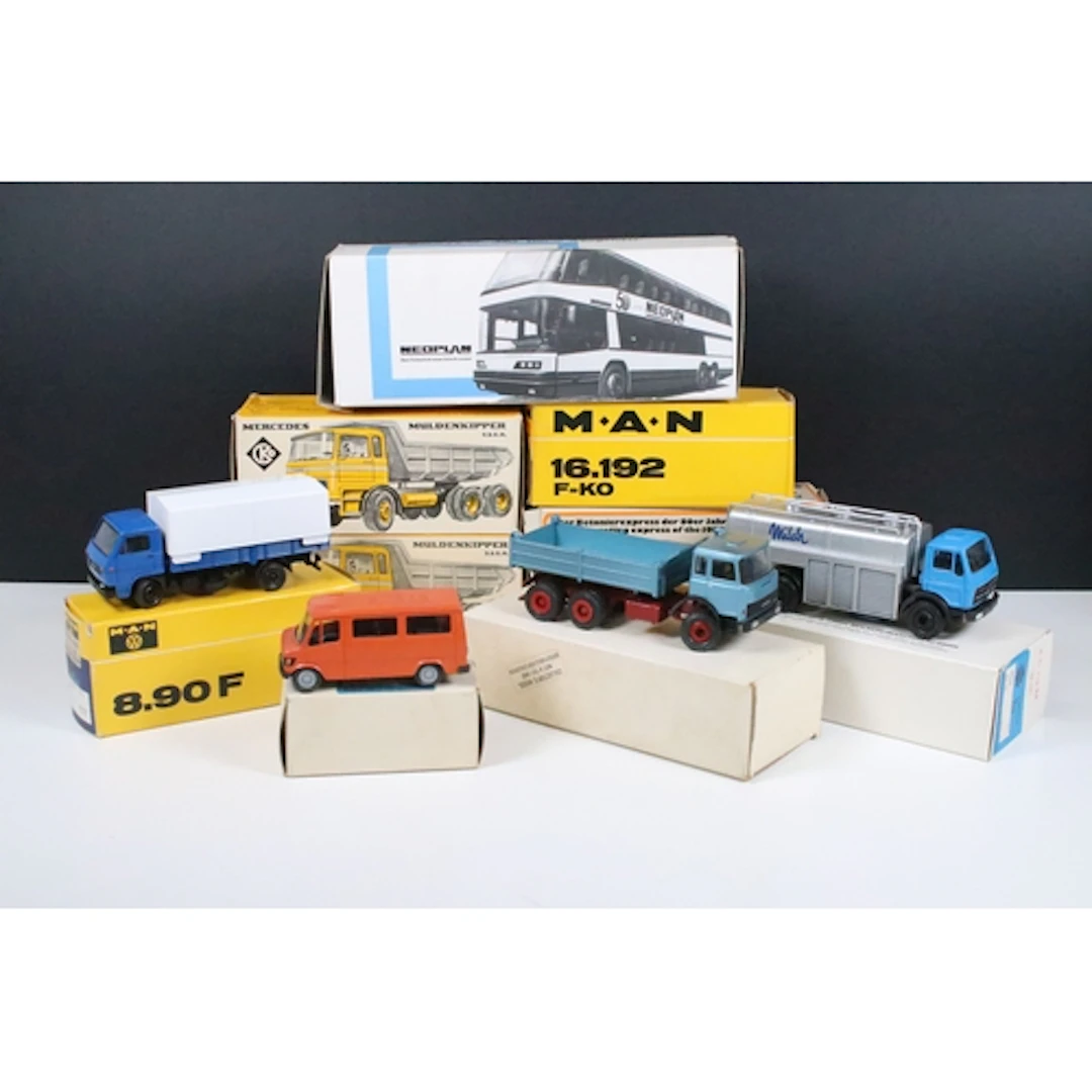 Nine boxed commercial diecast models to include Conrad No. 3...