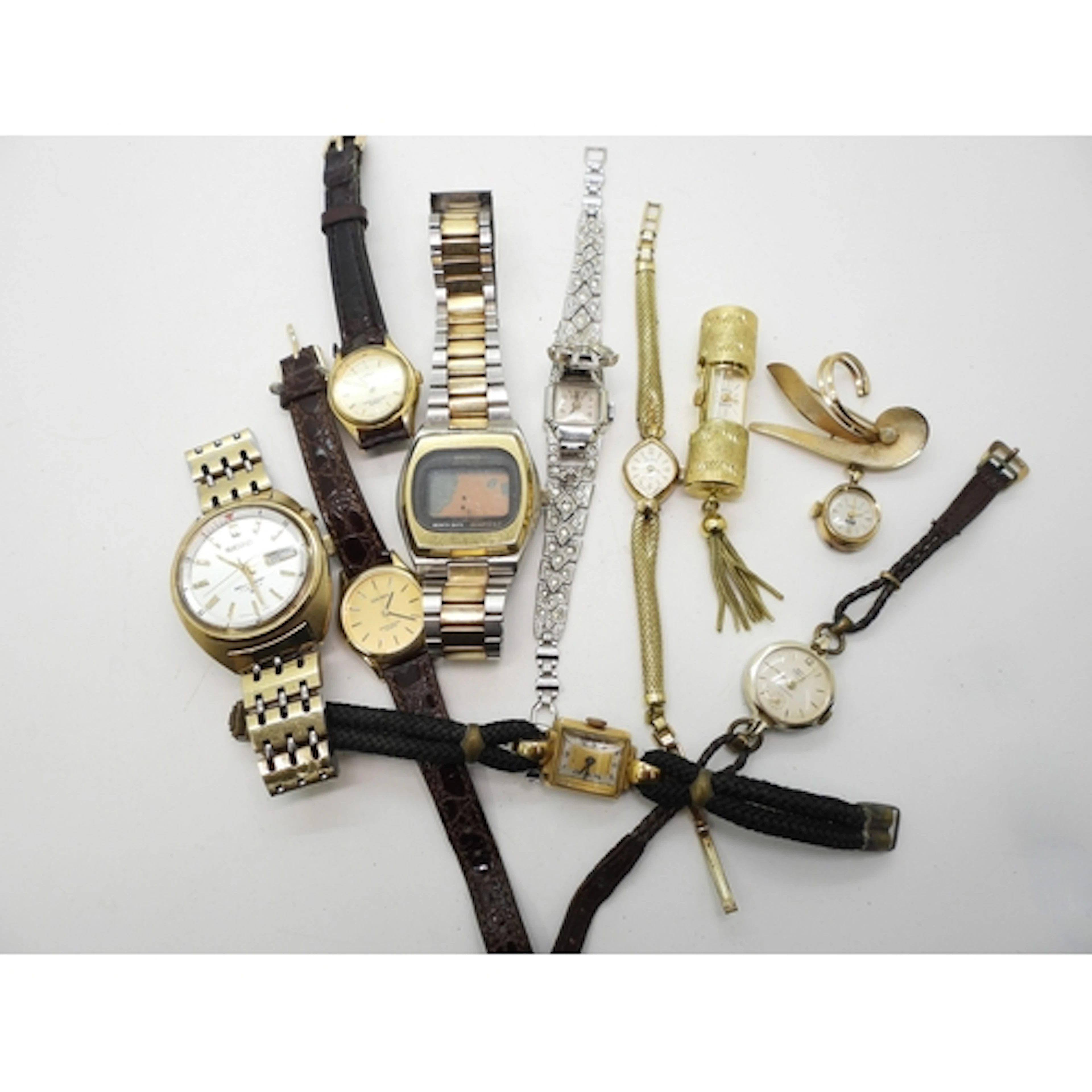 A gents Seiko Bellmatic, a gold plated ladies Bentima, a Be...