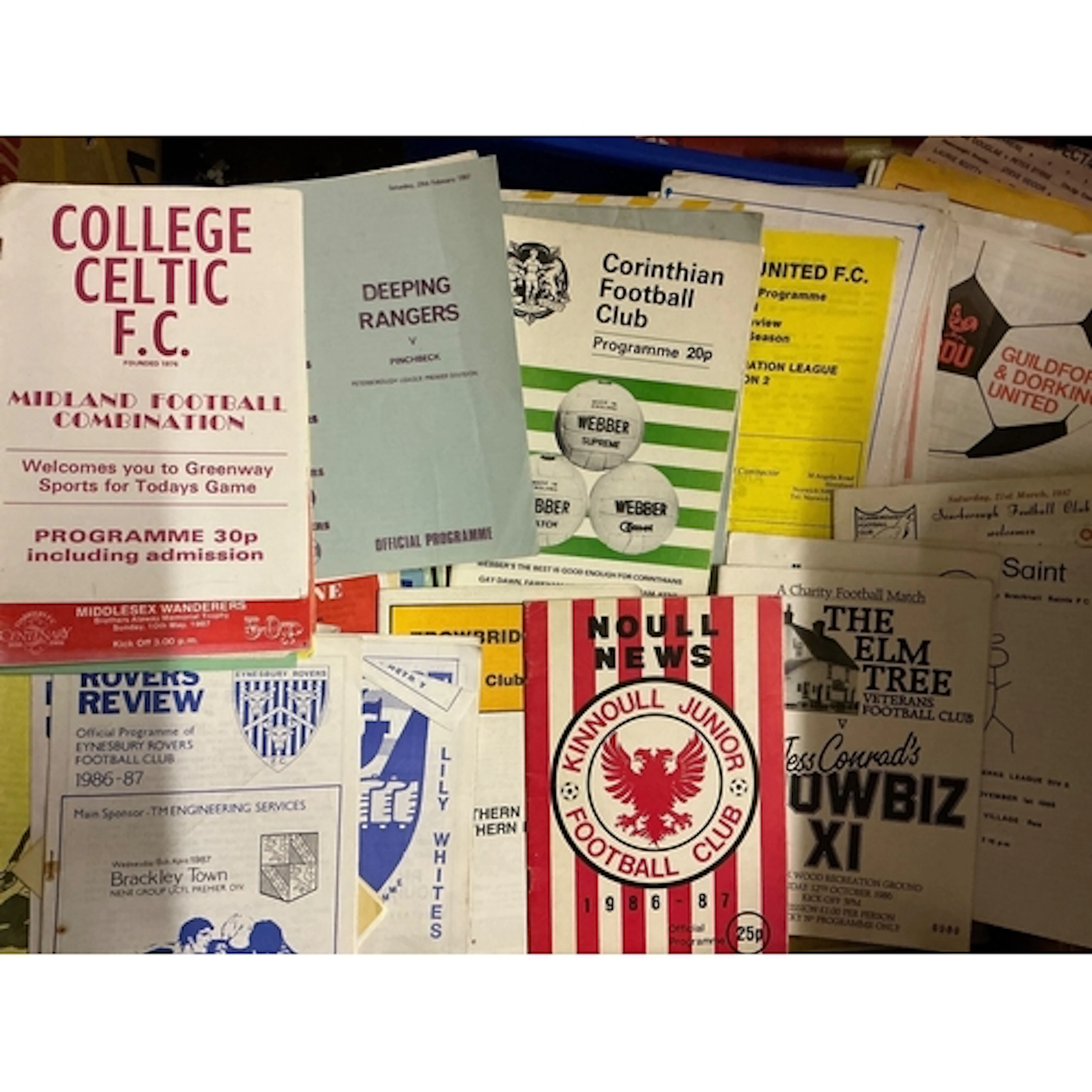 Non League Football Programmes: Many hundreds of different c...