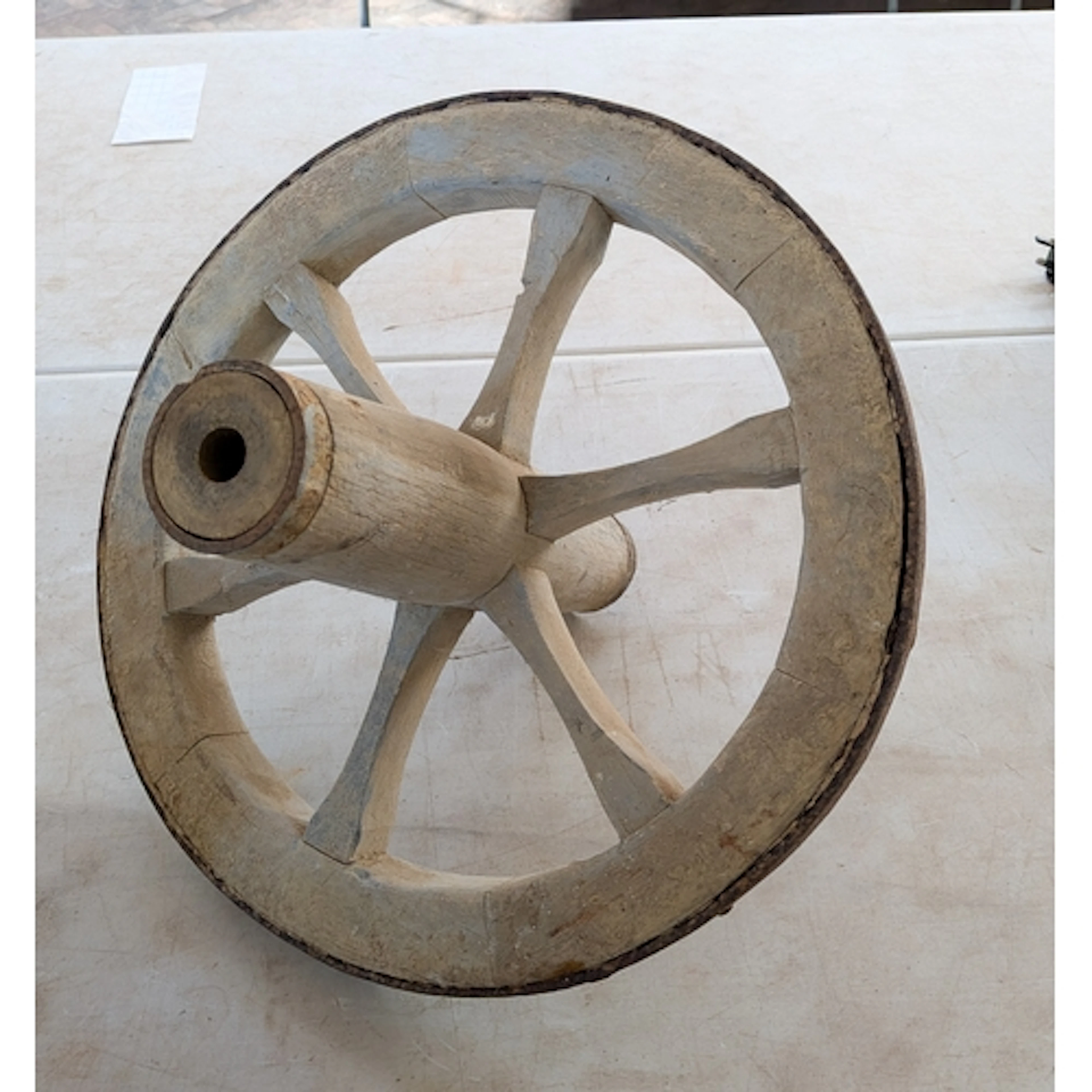 Vintage wooden wheelbarrow or cartwheel, approx 18" diameter