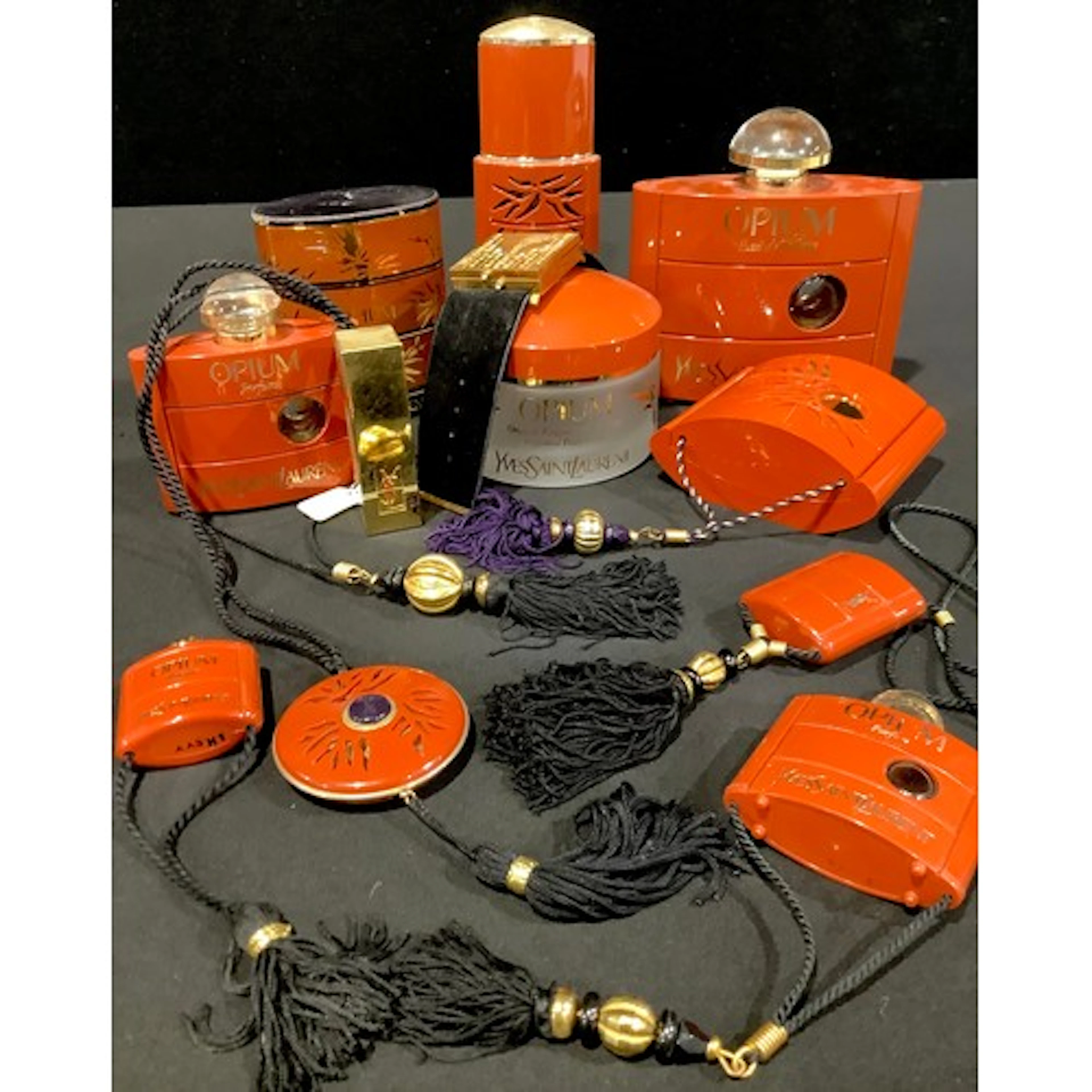 Ladies accessories - a comprehensive collection of vintage Y...