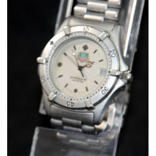 Tag Heuer Professional 200M gents quartz mid size diver's w...