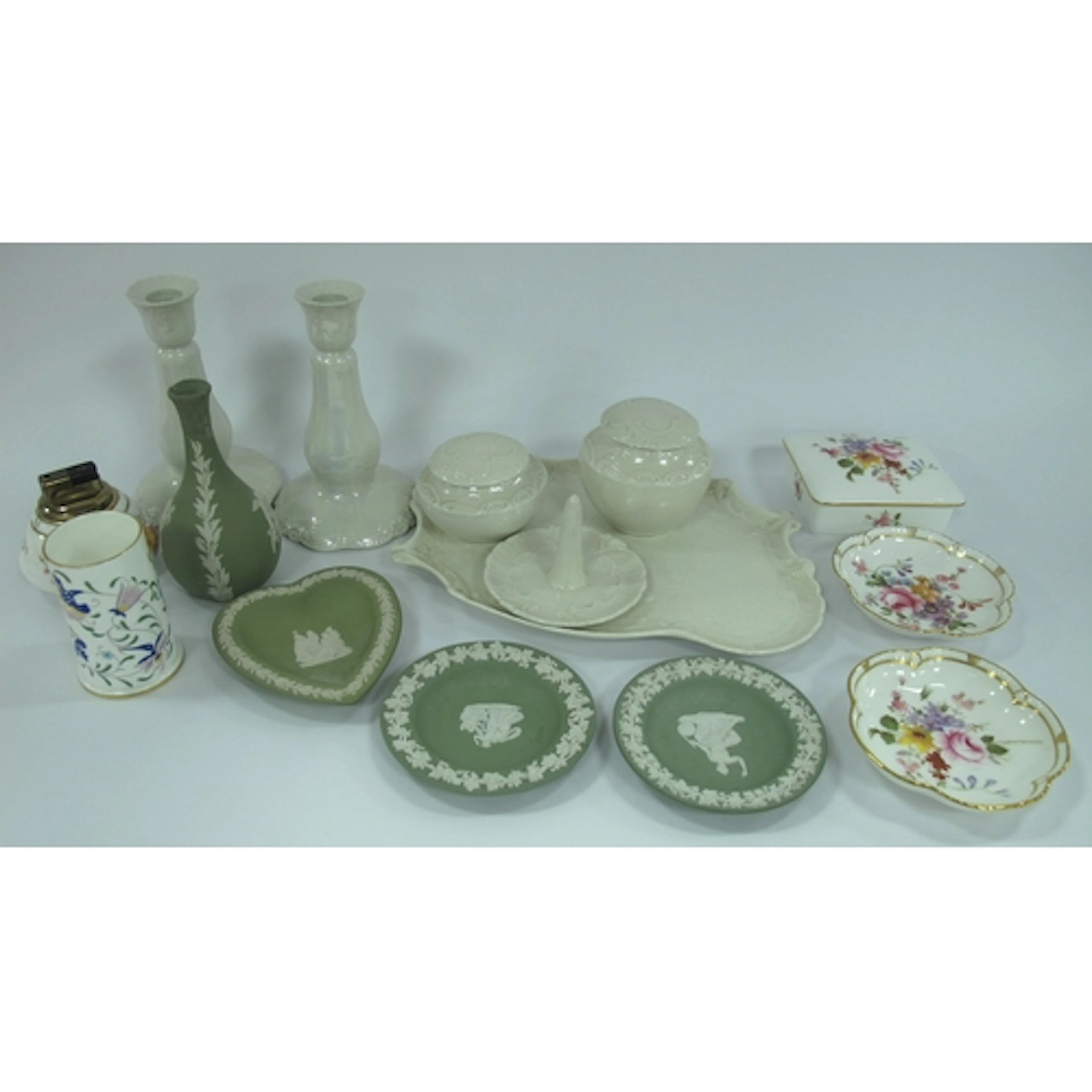 Porcelain, including Royal Crown Derby table lighter, trinke...