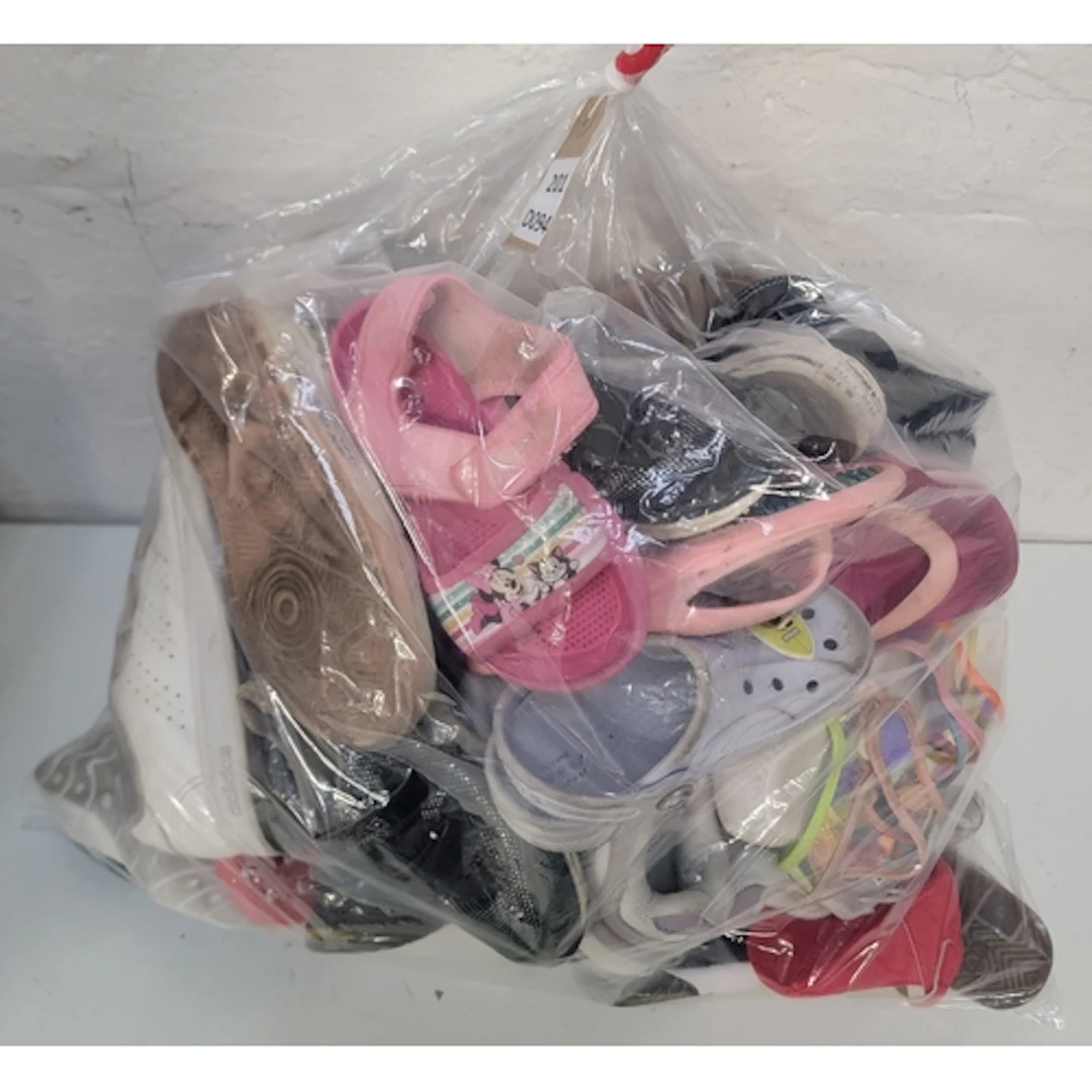 ONE BAG OF MAINLY KIDS SHOES including Crocs and New Balanc...