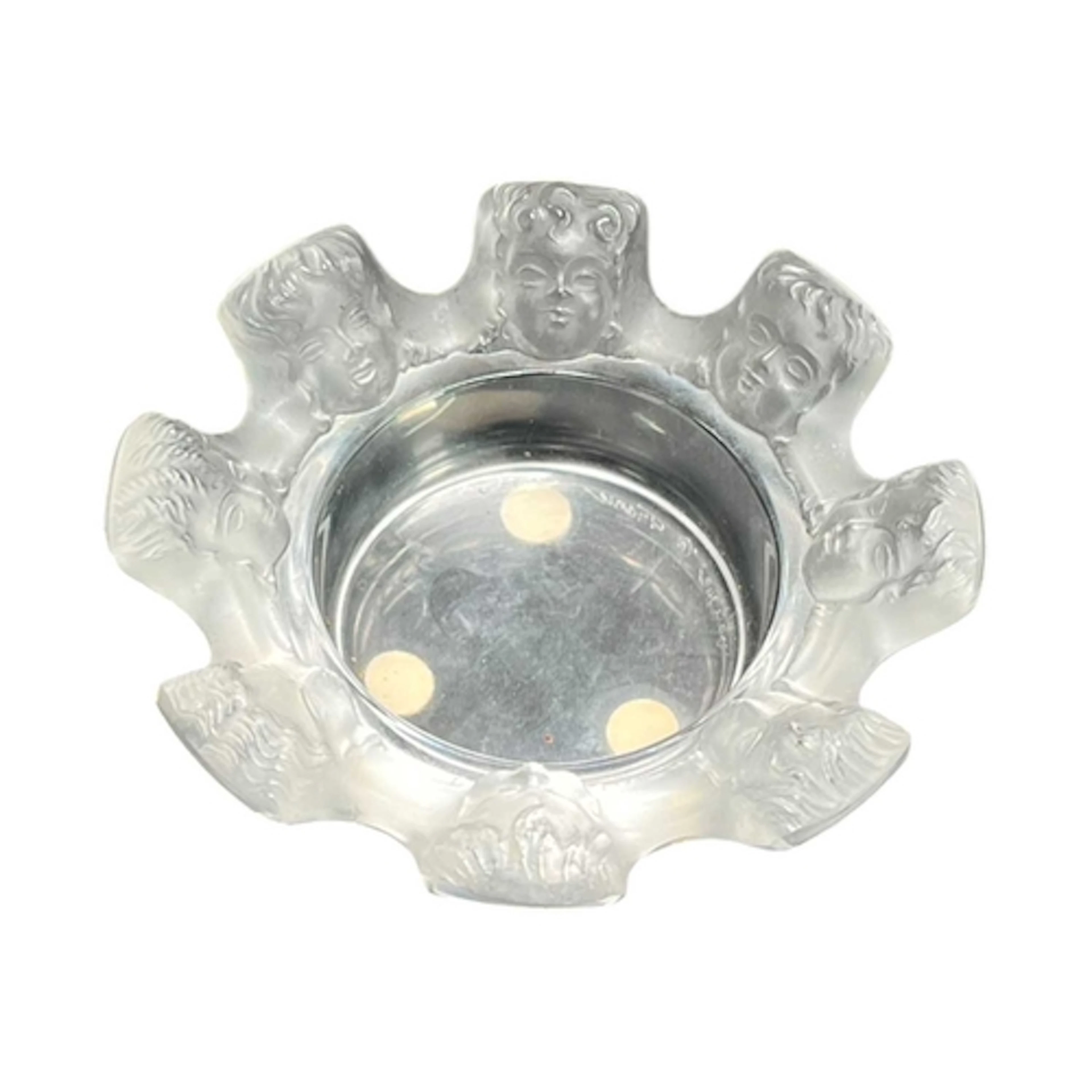 Lalique - Saint Nicholas - a 20th century French crystal gla...