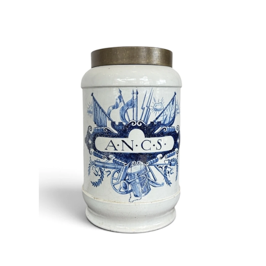 A LARGE LATE 19TH CENTURY DUTCH BLUE AND WHITE PHARMACY JAR ...