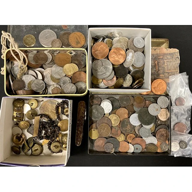 Numismatics & Military interest - George III and later GB an...