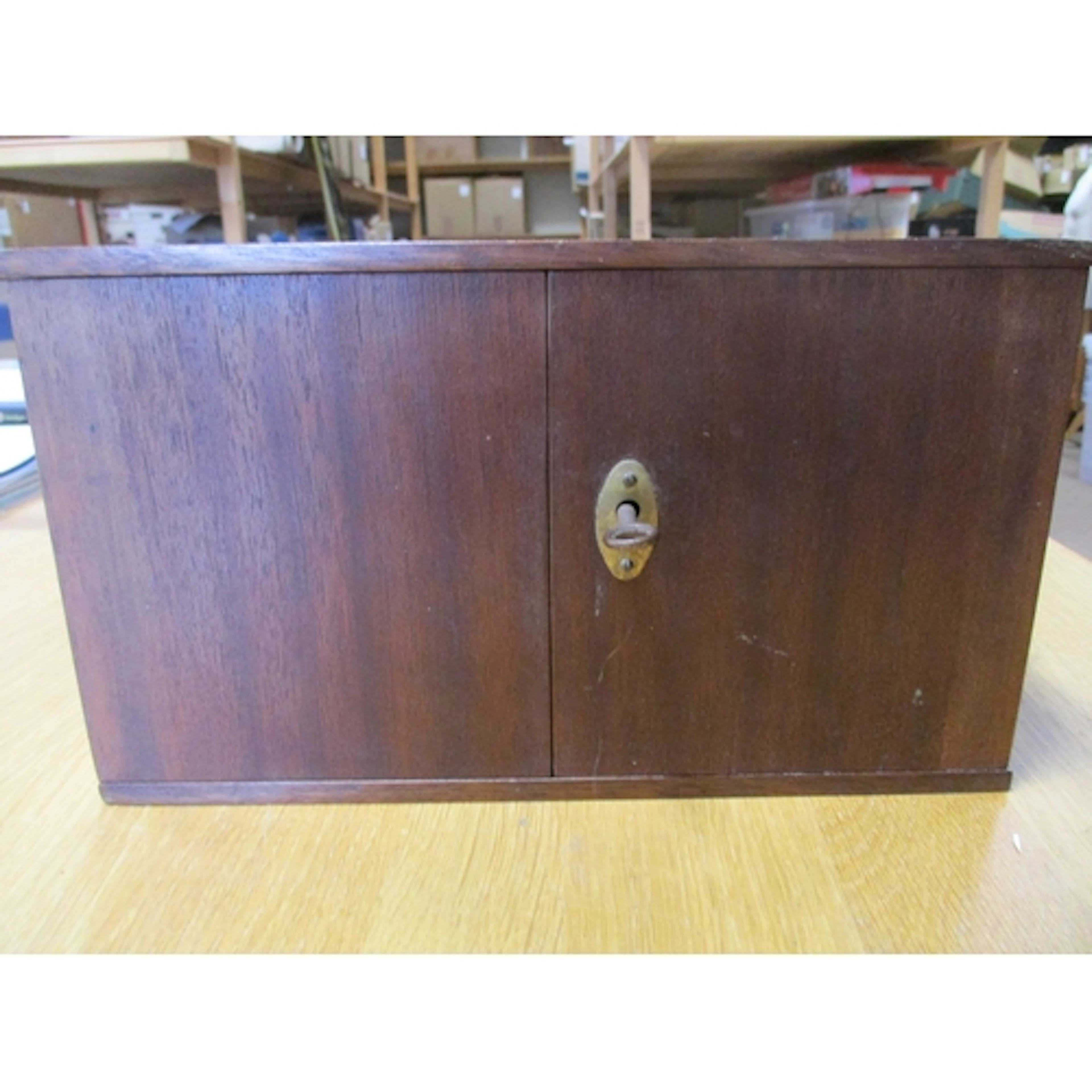 Collection in wooden coin case (H16cm x W29cm x D30cm (key p...