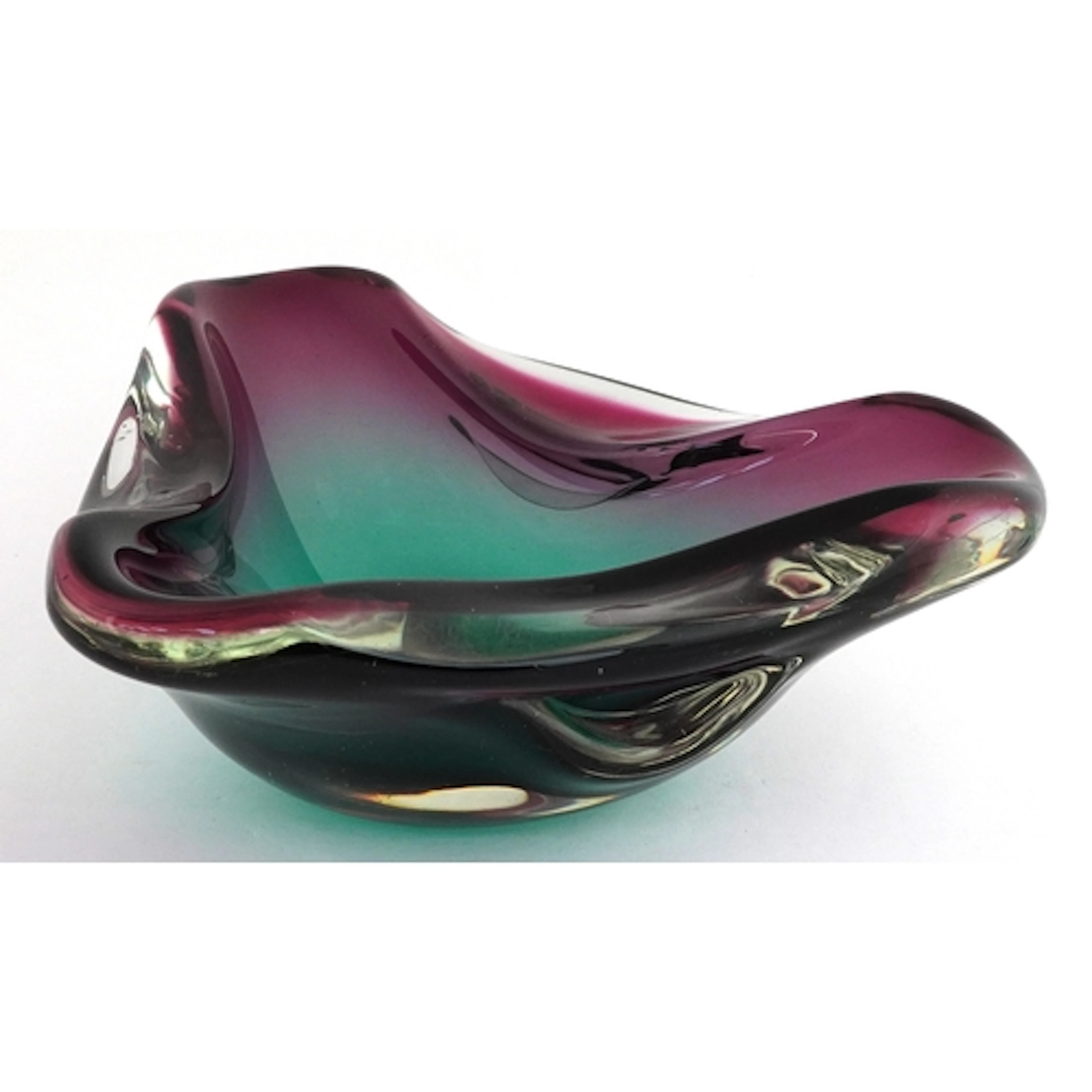 Heavy purple and green art glass centre bowl, 24cm wide.