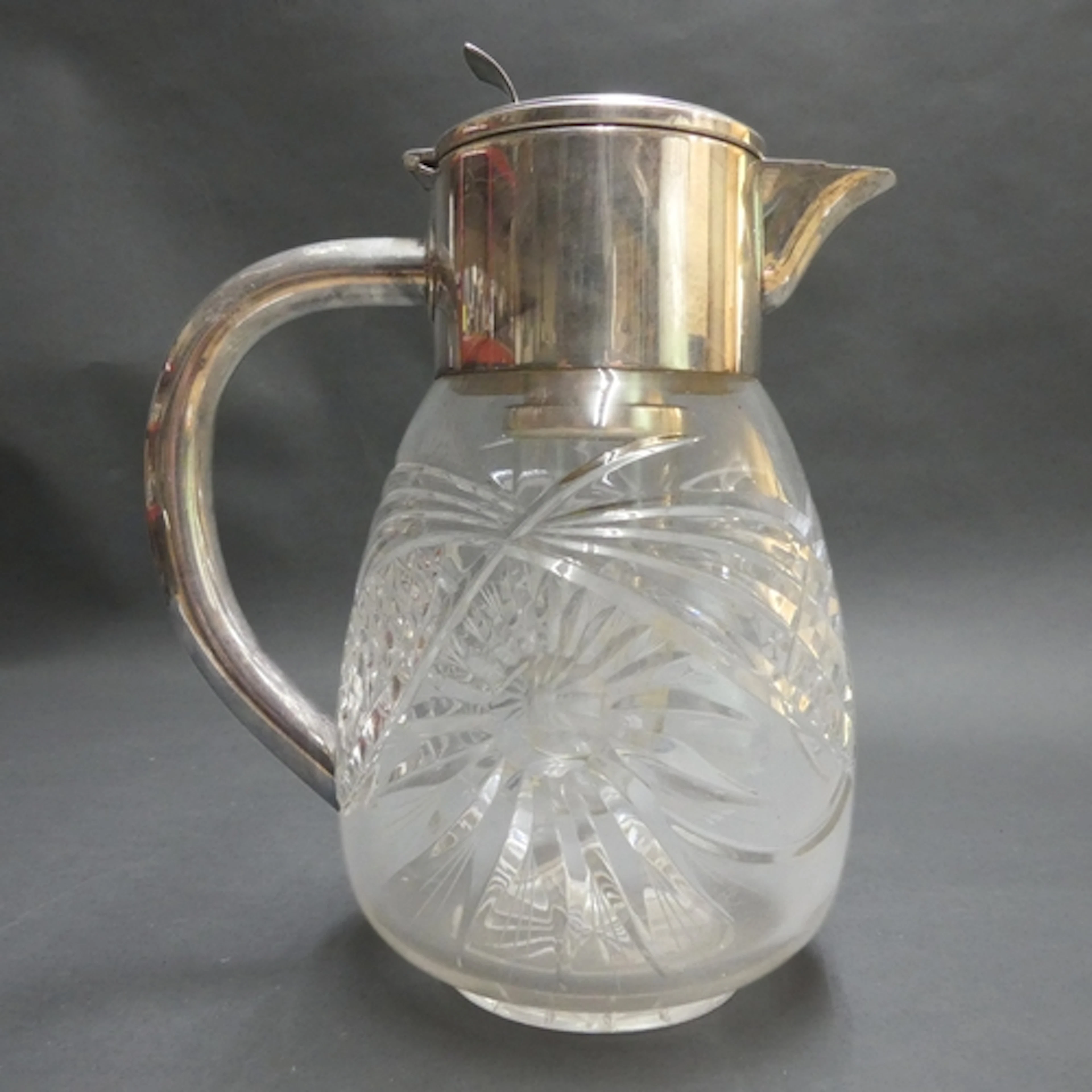 WMF - An impressively scaled 1935-40 silver plated and cut g...