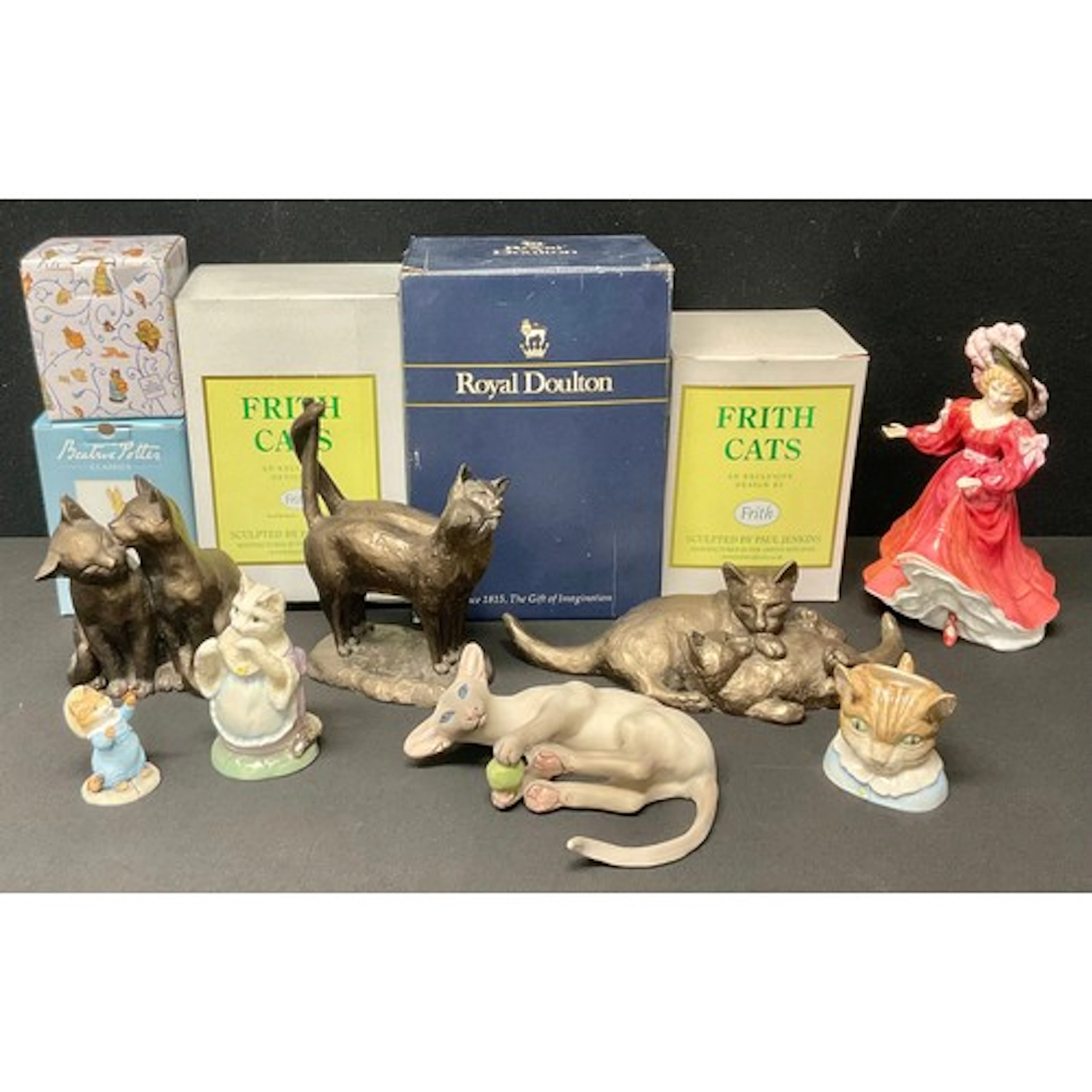 Border Fine Arts Beatrix Potter model, Mrs Tabitha Twitchit ...
