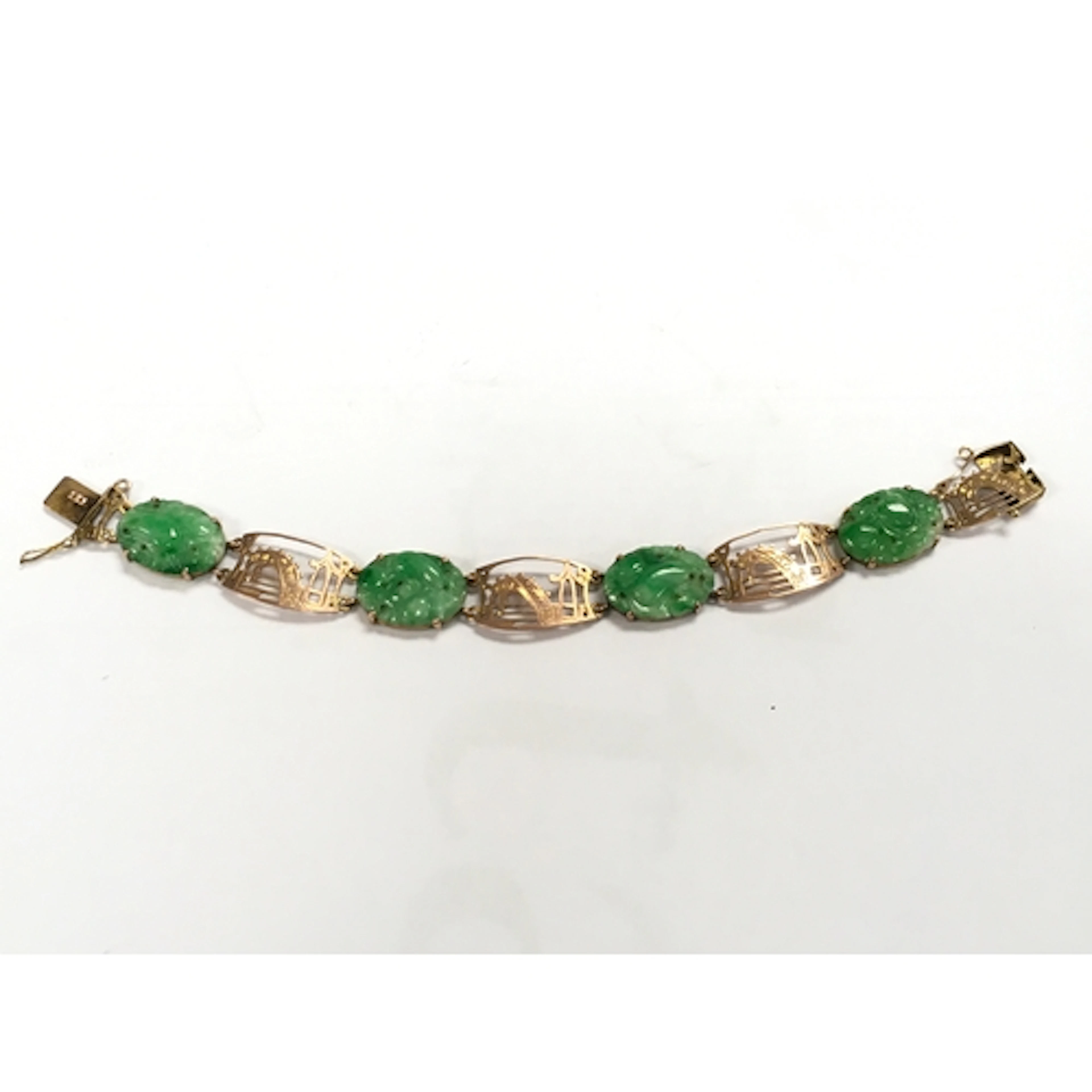 A 9ct Gold jade bracelet, 11.5g total weight. 17cm long&nbsp...