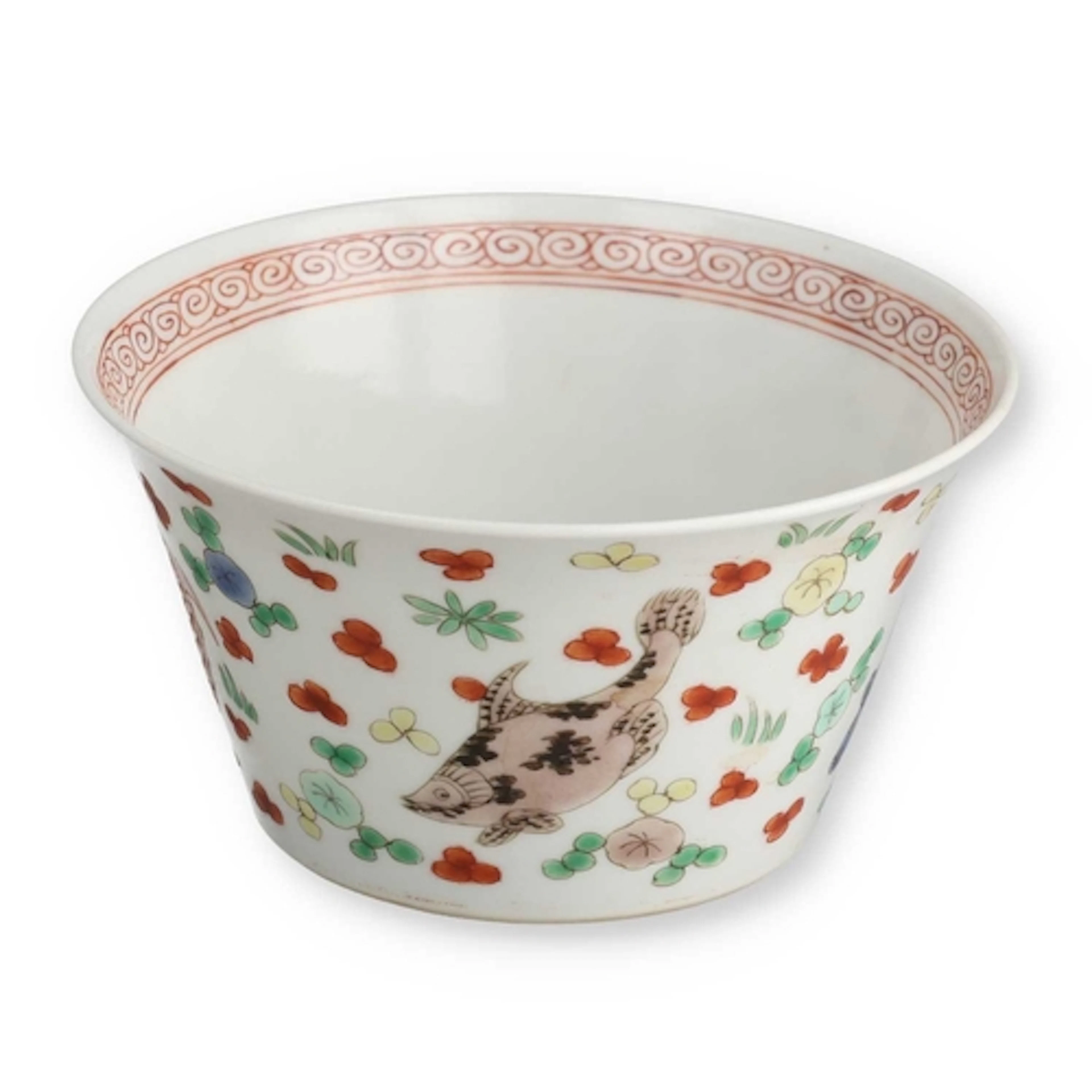 A CHINESE PORCELAIN CUP DECORATED WITH FISH Six character ma...