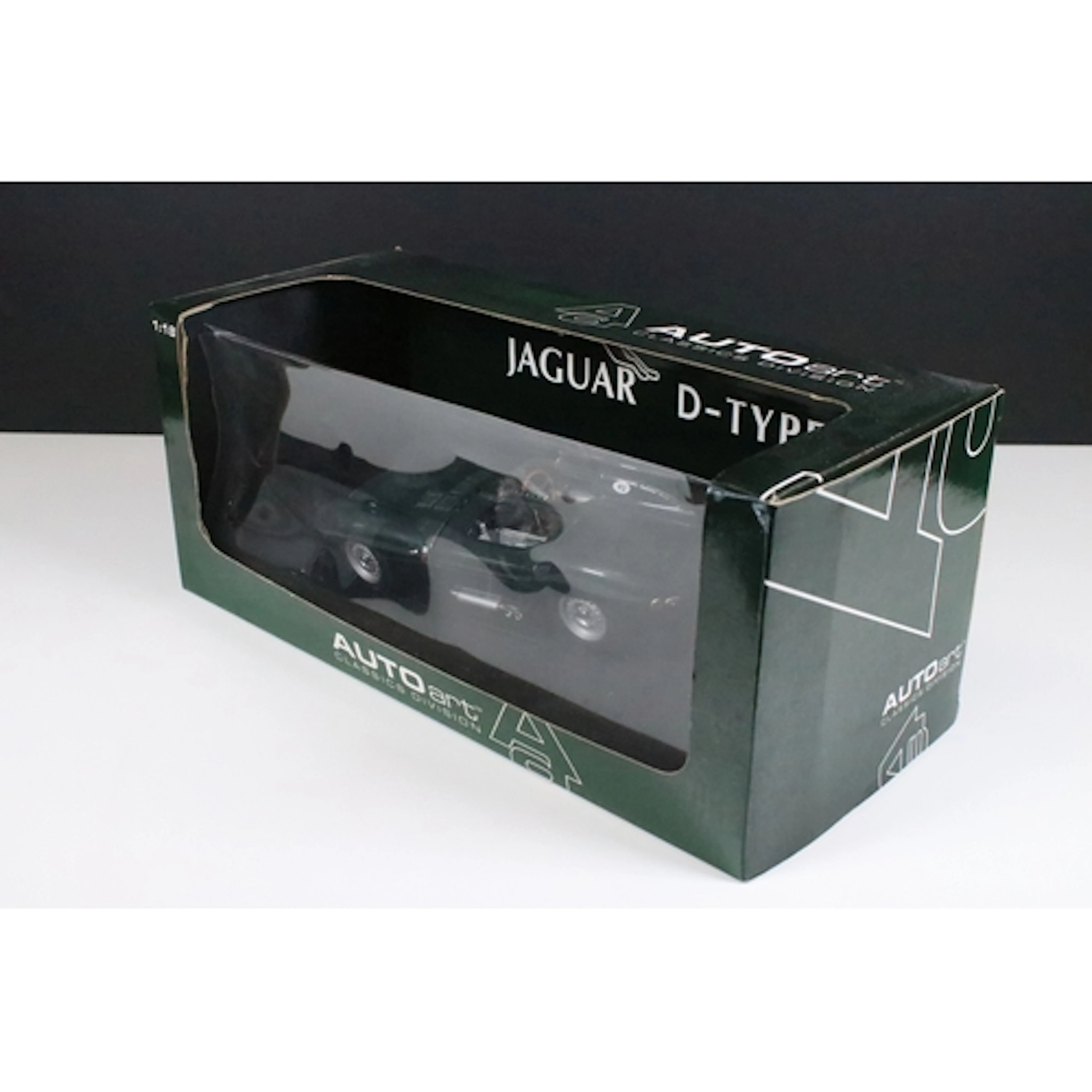 Boxed 1/18 AutoArt Classics Division Jaguar D-Type Short Nos...