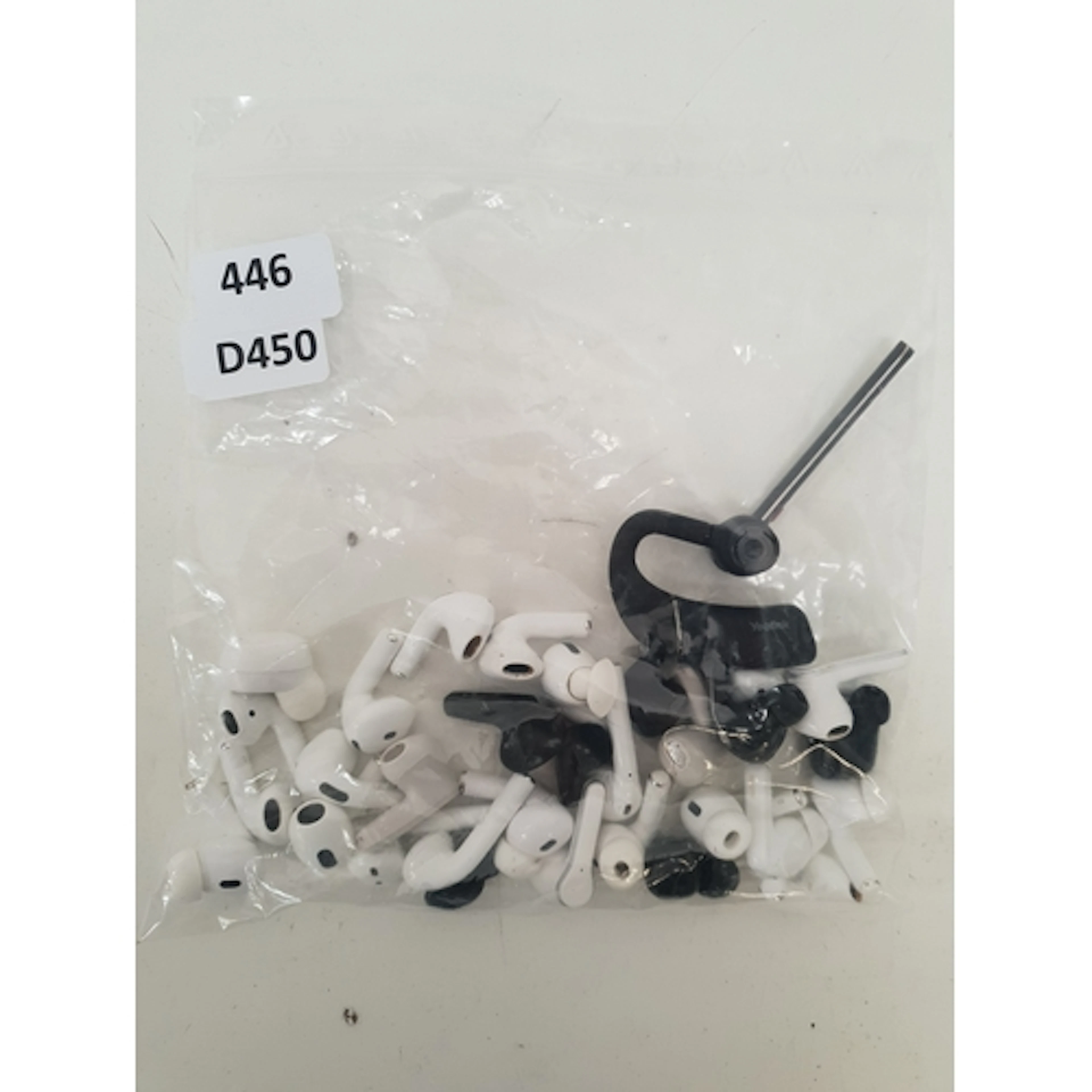 BAG OF THIRTY SINGLE EARBUDS including Apple