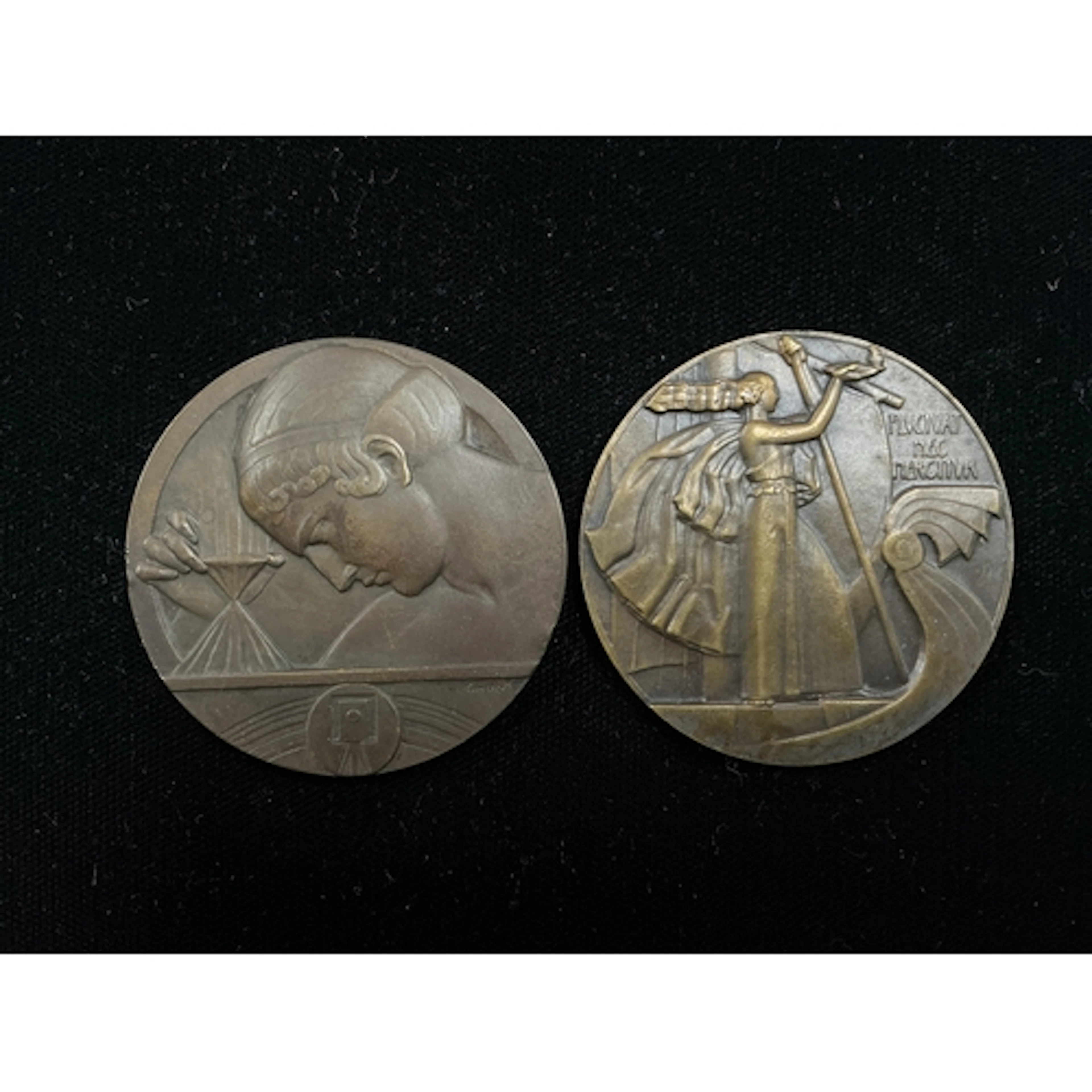 Two French Art Deco bronze medals; Societe Francaise de phot...