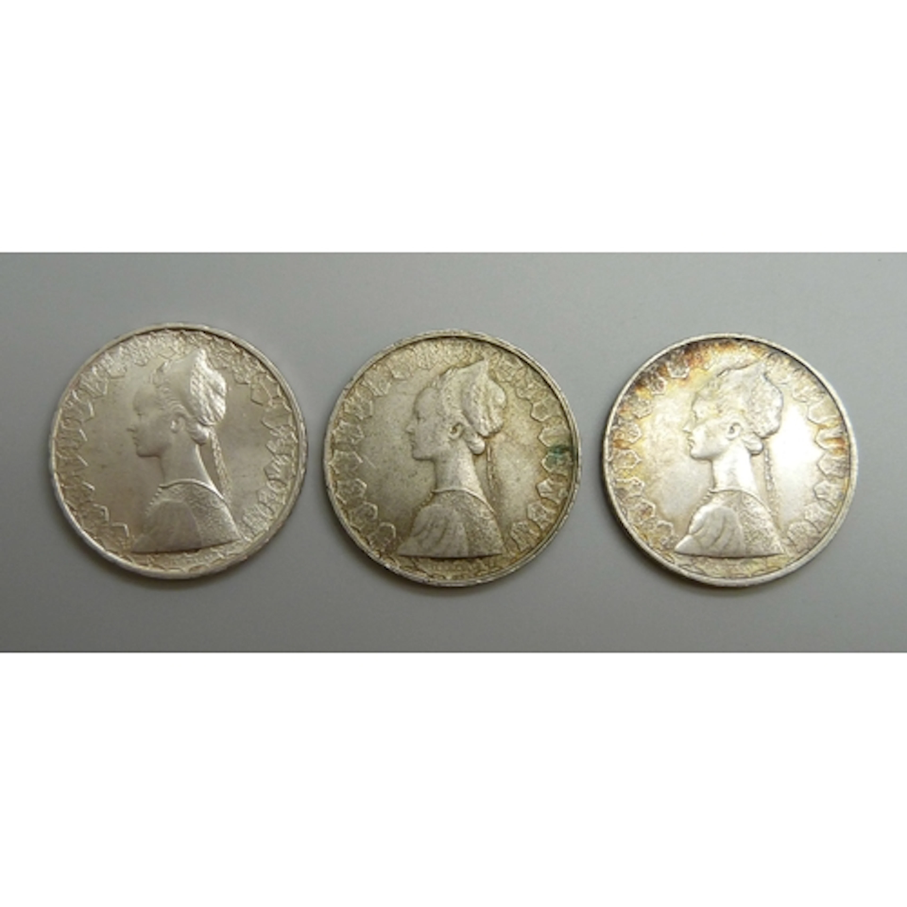 Three Italian 500 lire coins, 33g