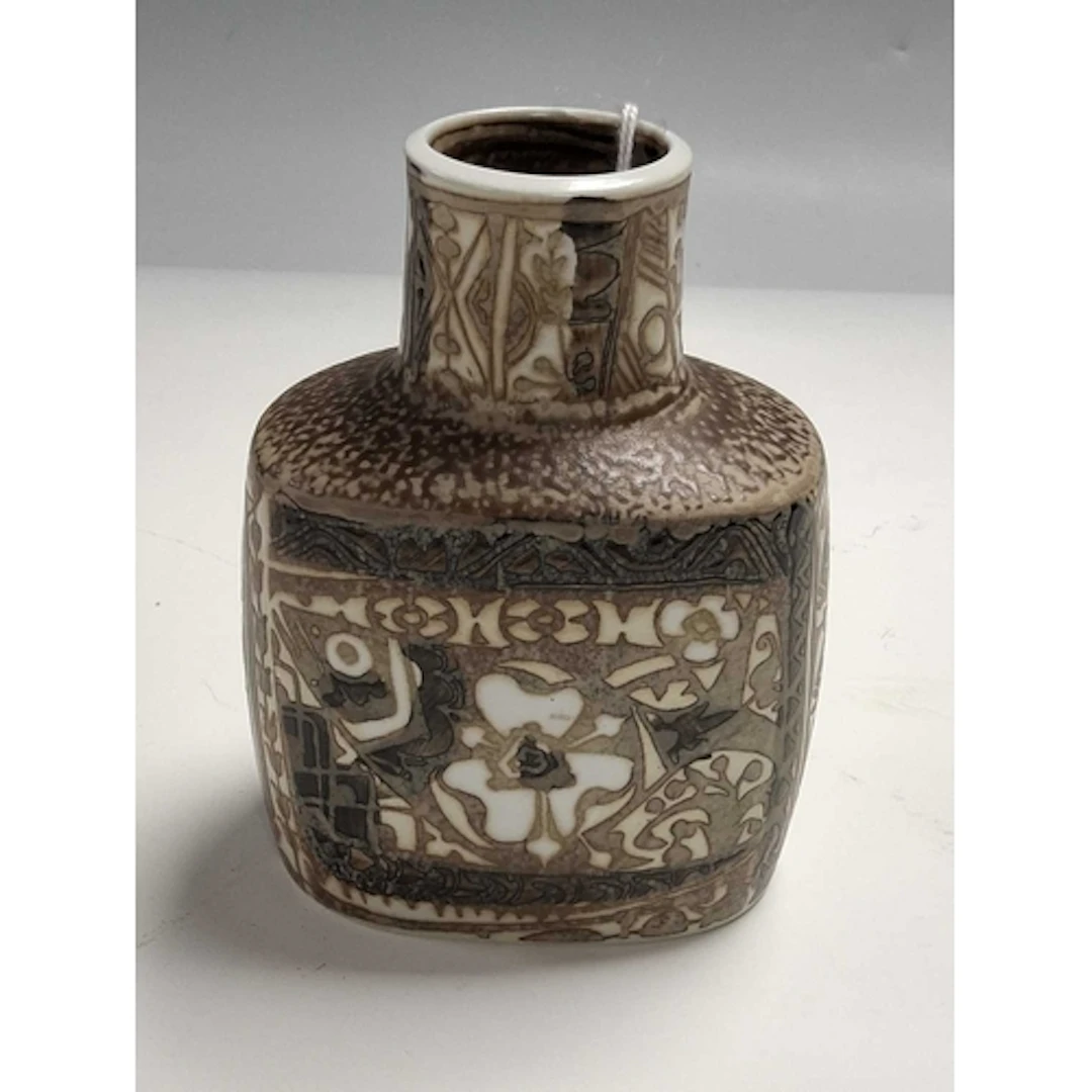 NILS THORSSON (1898-1975) FOR ROYAL COPENHAGEN: A BACA FAIEN...