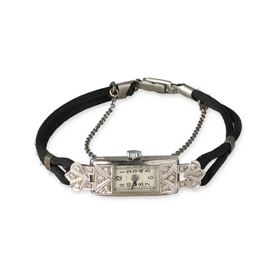 AN ART DECO LADIES PLATINUM COCKTAIL WATCH