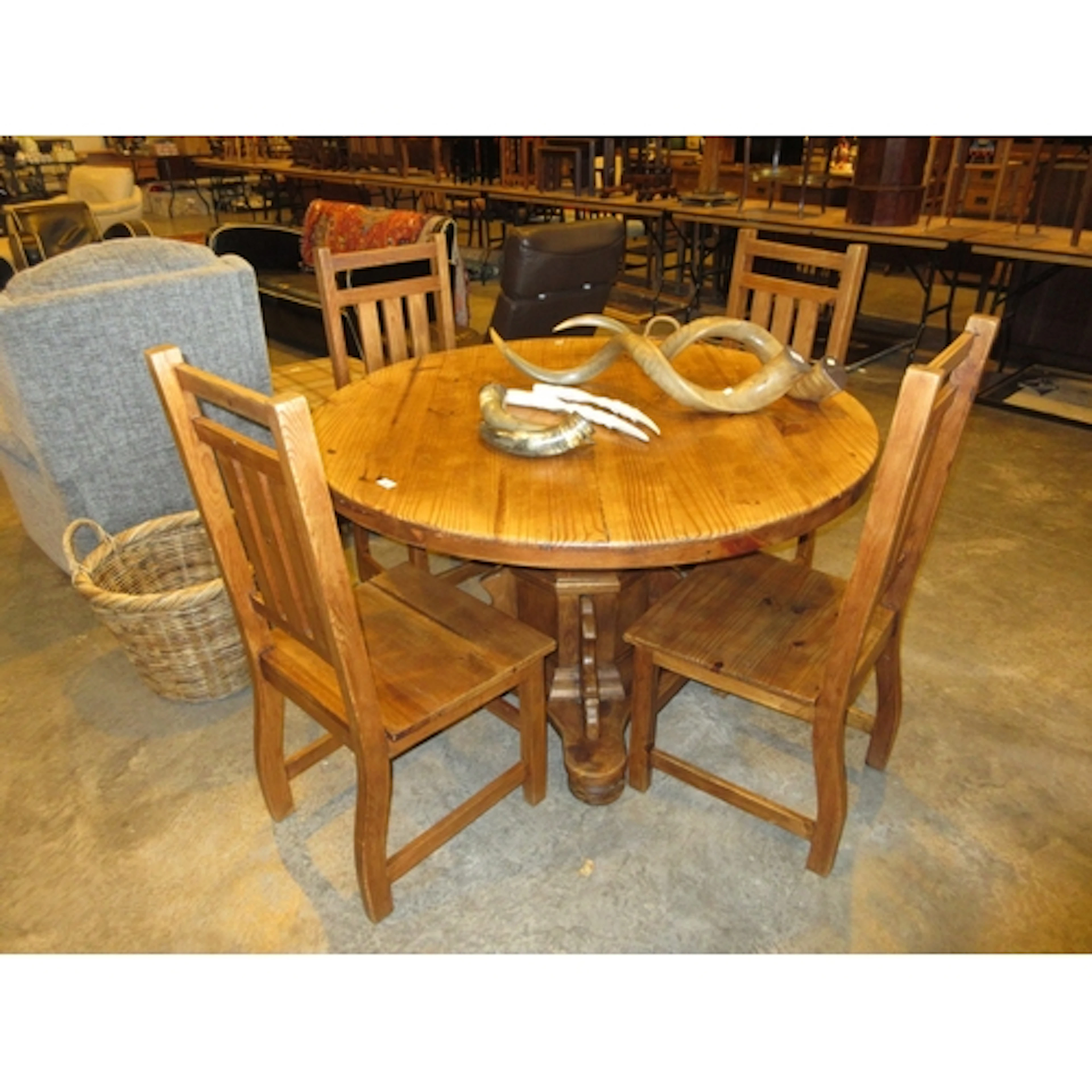 Segusino Mexican Pine Dining Table with 4 Chairs, 126cm d