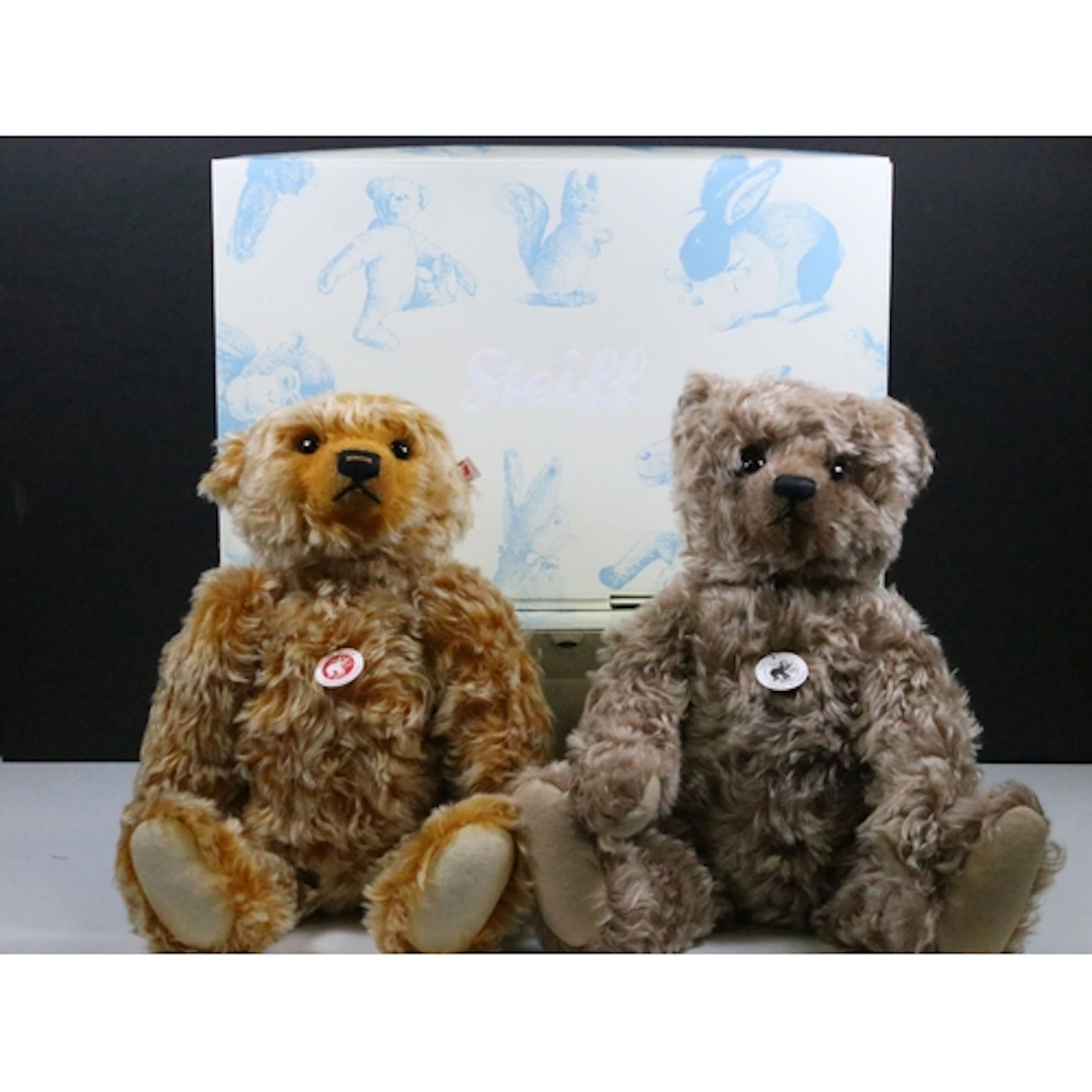 Boxed ltd edn Steiff 021060 Teddy Bear Goldi, with certifica...