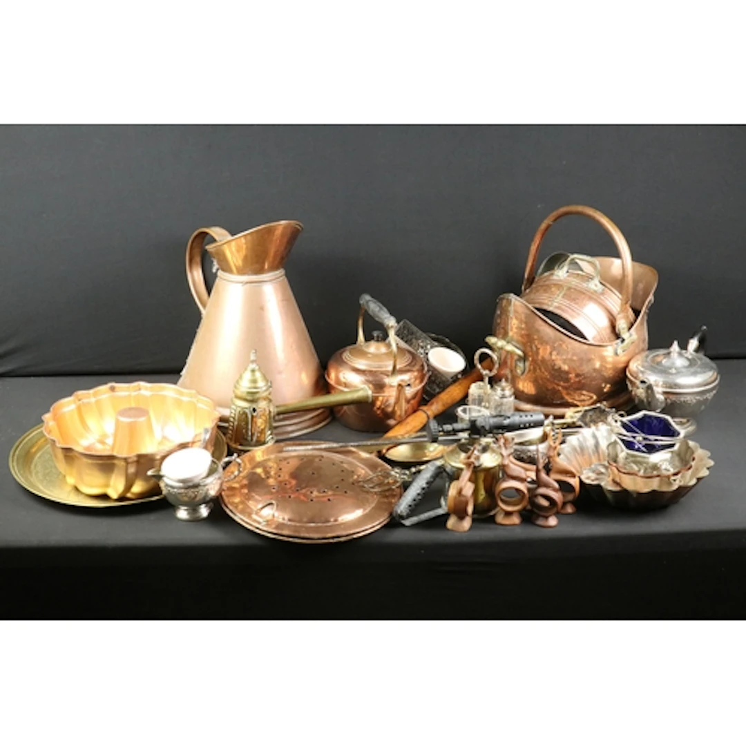 Large collection of mixed metalware to include silver plate ...