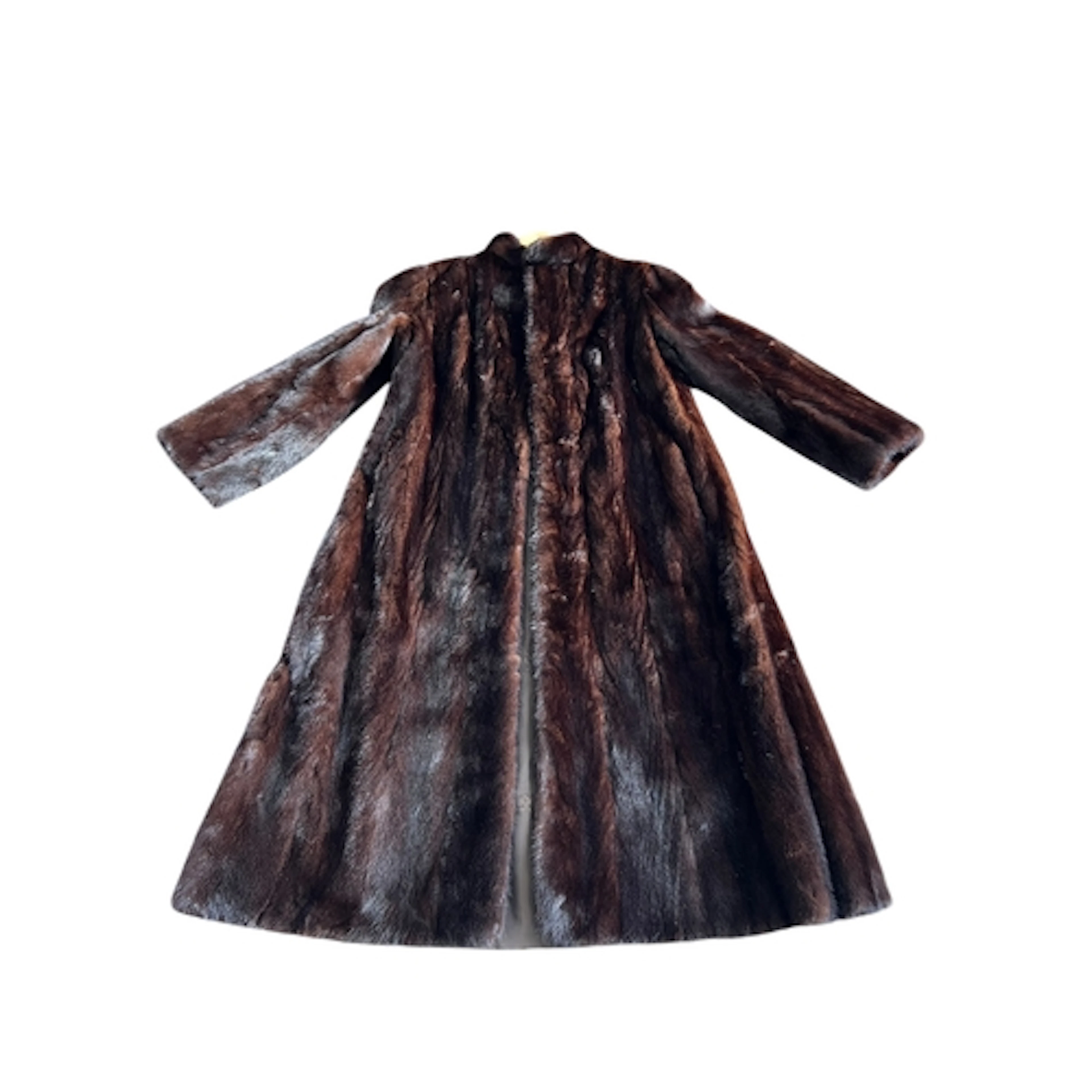A LADIES VINTAGE MINK FUR COAT Drop length: 114cm...