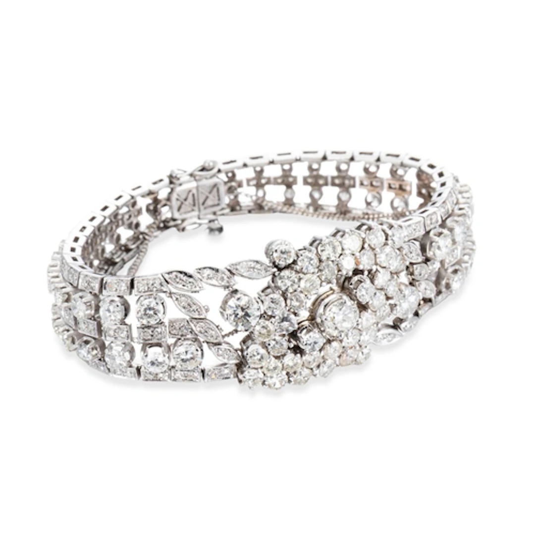 A VINTAGE MID CENTURY DIAMOND BRACELET, set throughout with ...