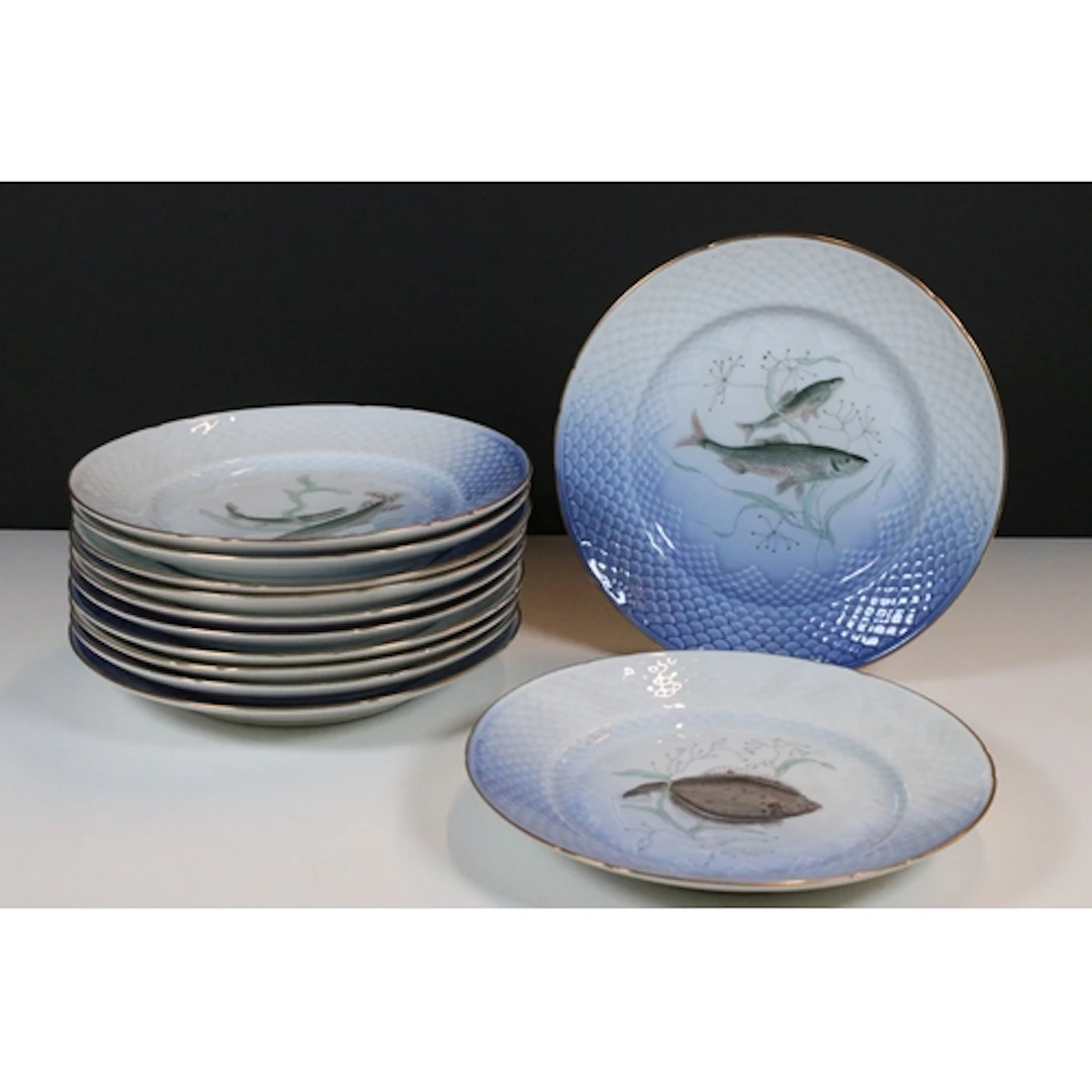 Set of twelve Bing & Grondahl Copenhagen porcelain plates, p...
