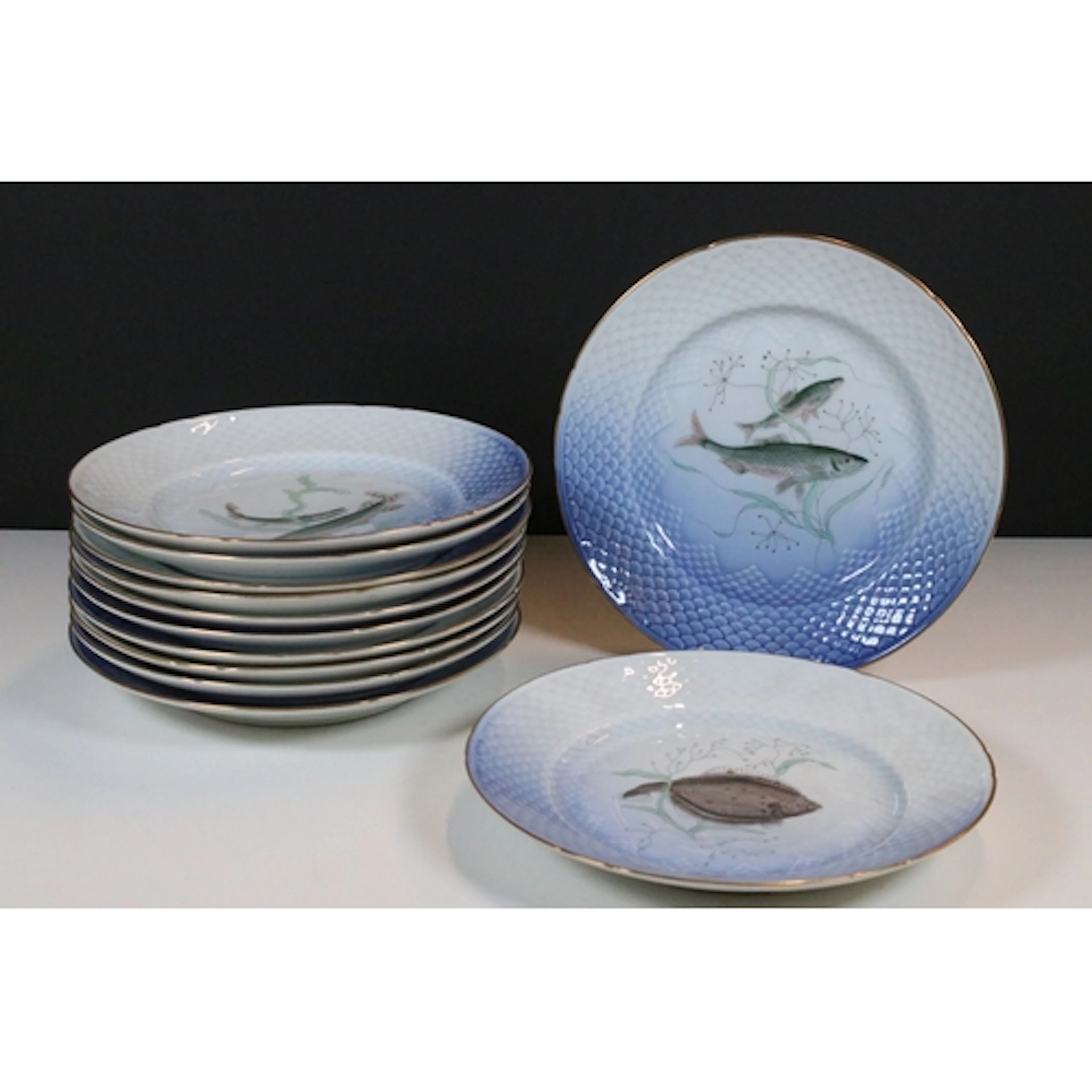 Set of twelve Bing & Grondahl Copenhagen porcelain plates, p...