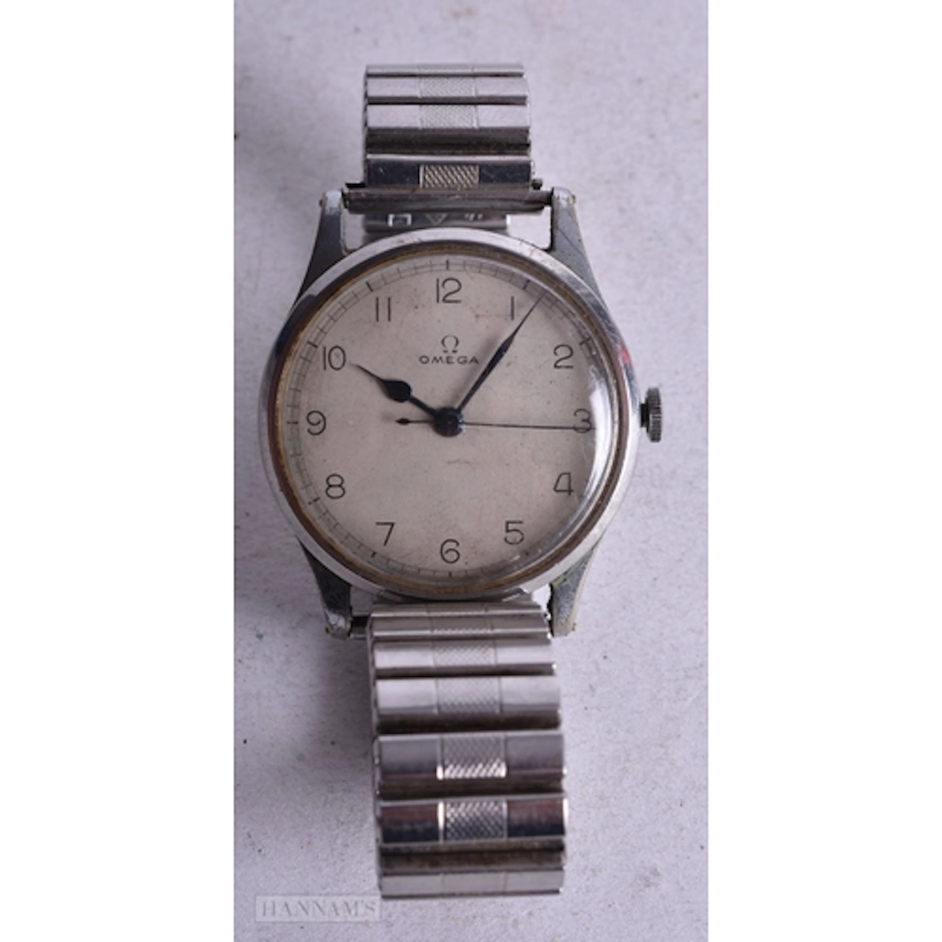 Vintage Omega Watch. 3.5cm incl crown. Working