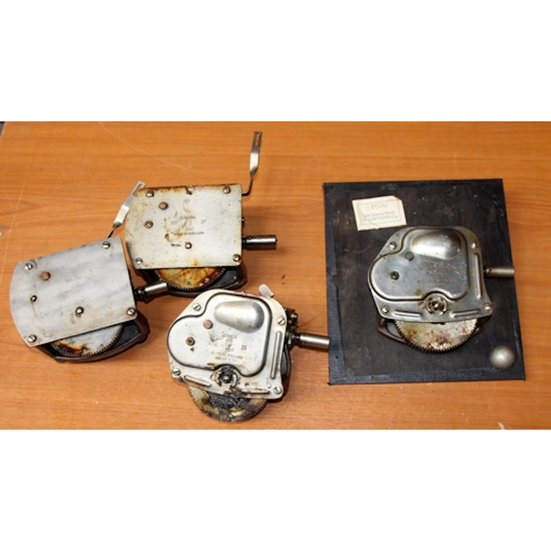 Four antique Columbia (Garrard) gramophone motors, 2 x No.25...